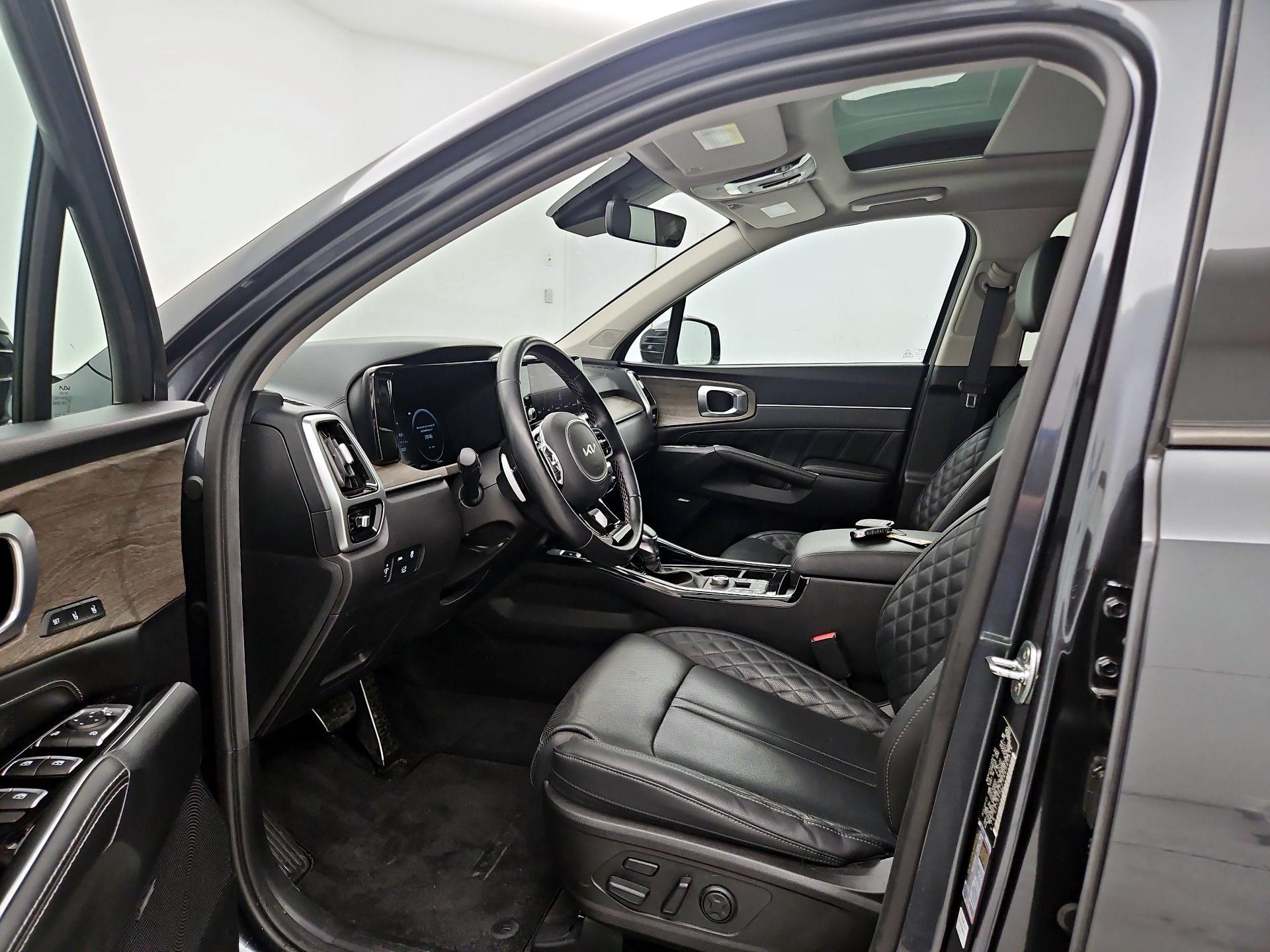 Thumbnail: 2022 Kia Sorento - 11