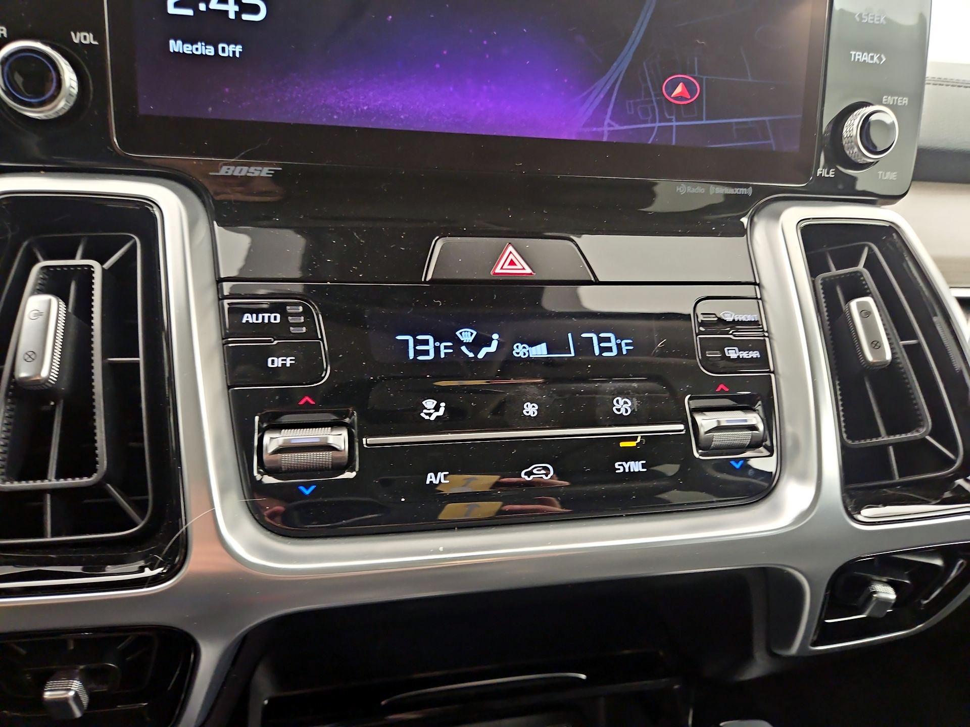 Thumbnail: 2022 Kia Sorento - 17