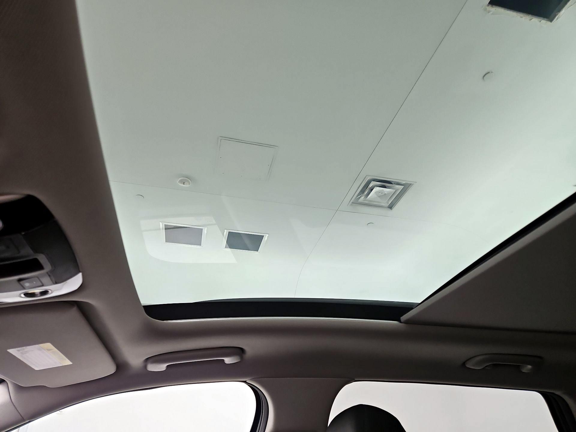 Thumbnail: 2022 Kia Sorento - 20