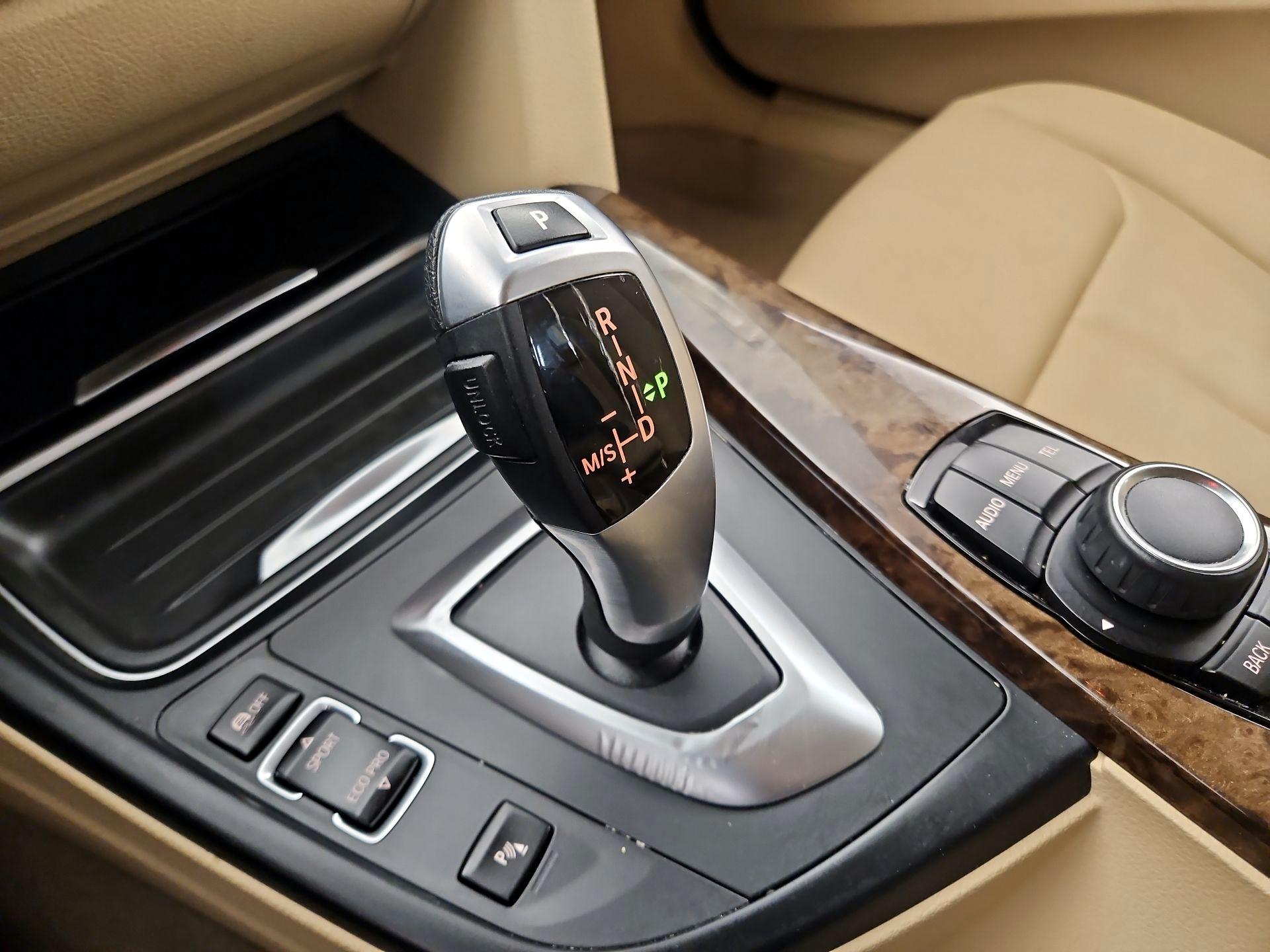 Thumbnail: 2014 BMW 3 Series - 17