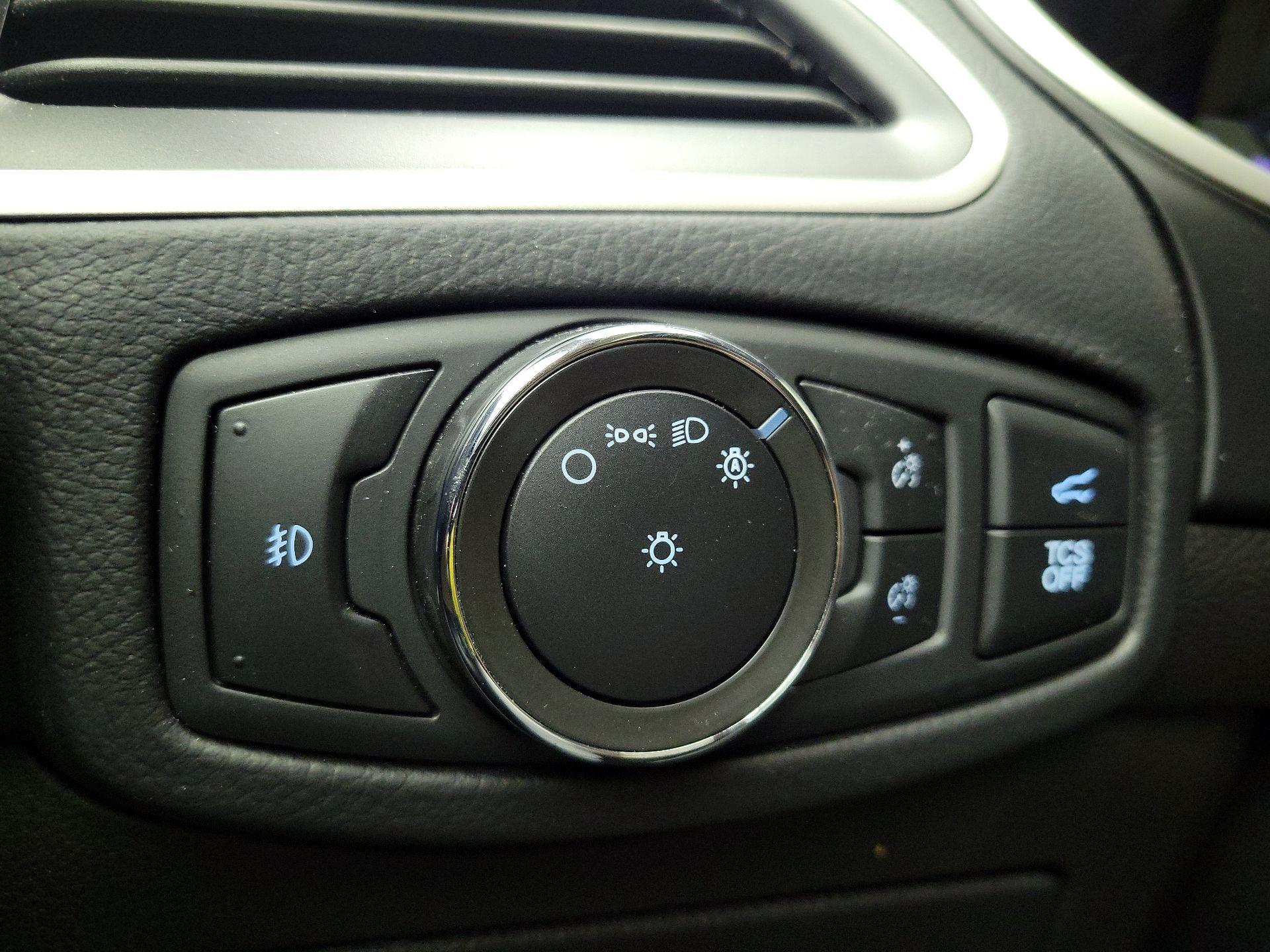 Thumbnail: 2021 Ford Edge - 13