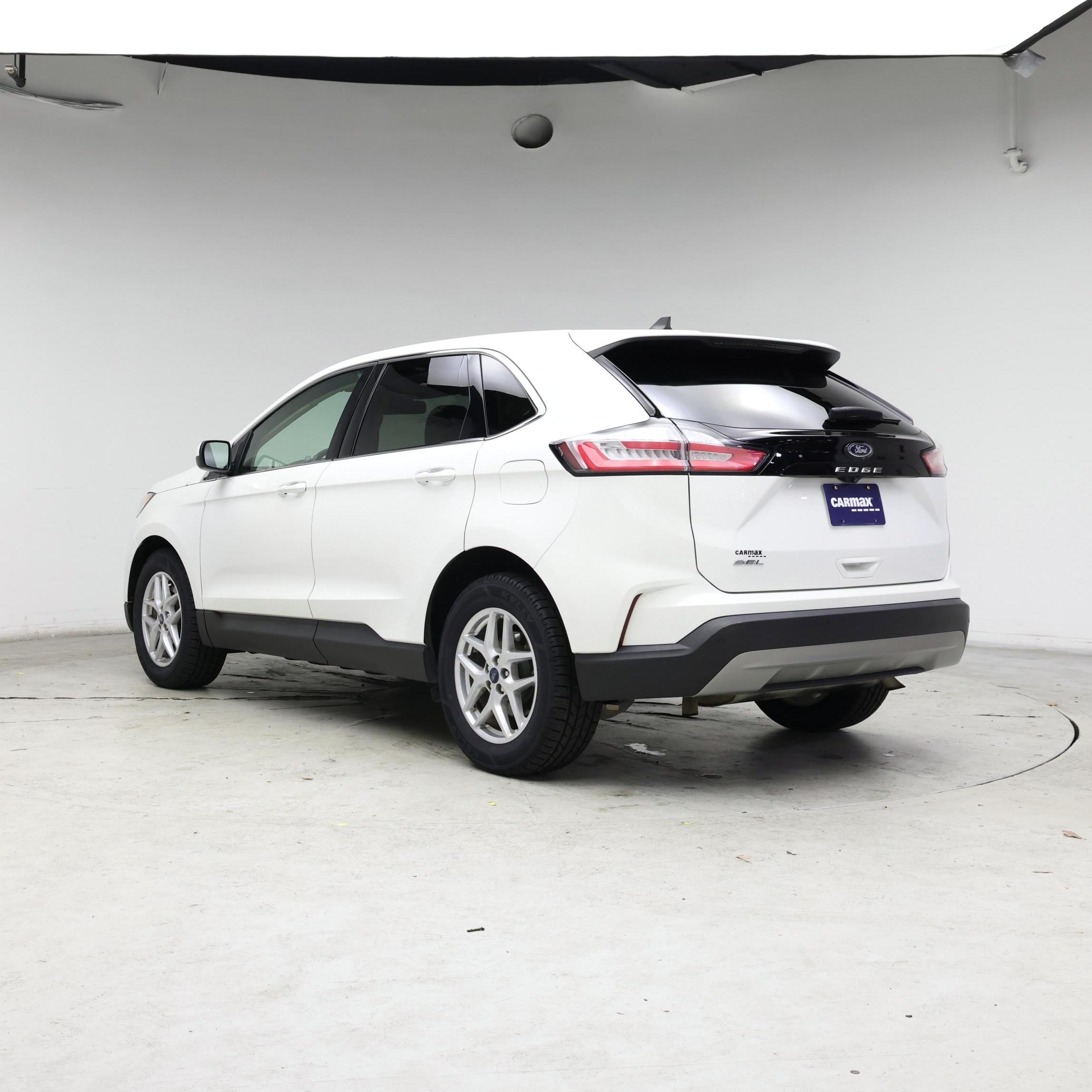 Thumbnail: 2021 Ford Edge - 2