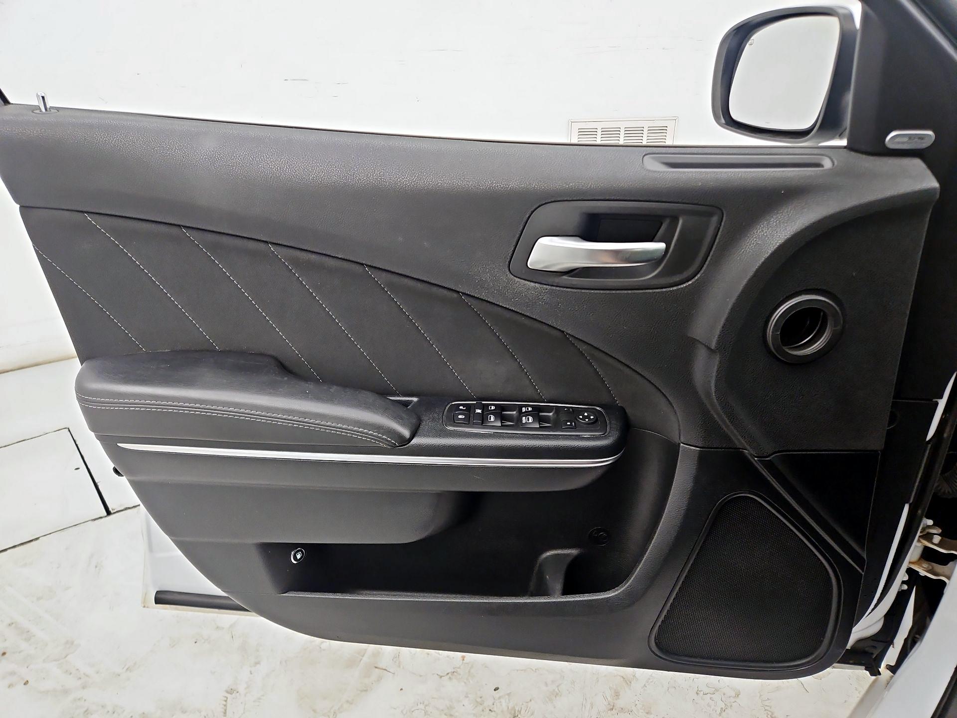 Thumbnail: 2018 Dodge Charger - 12