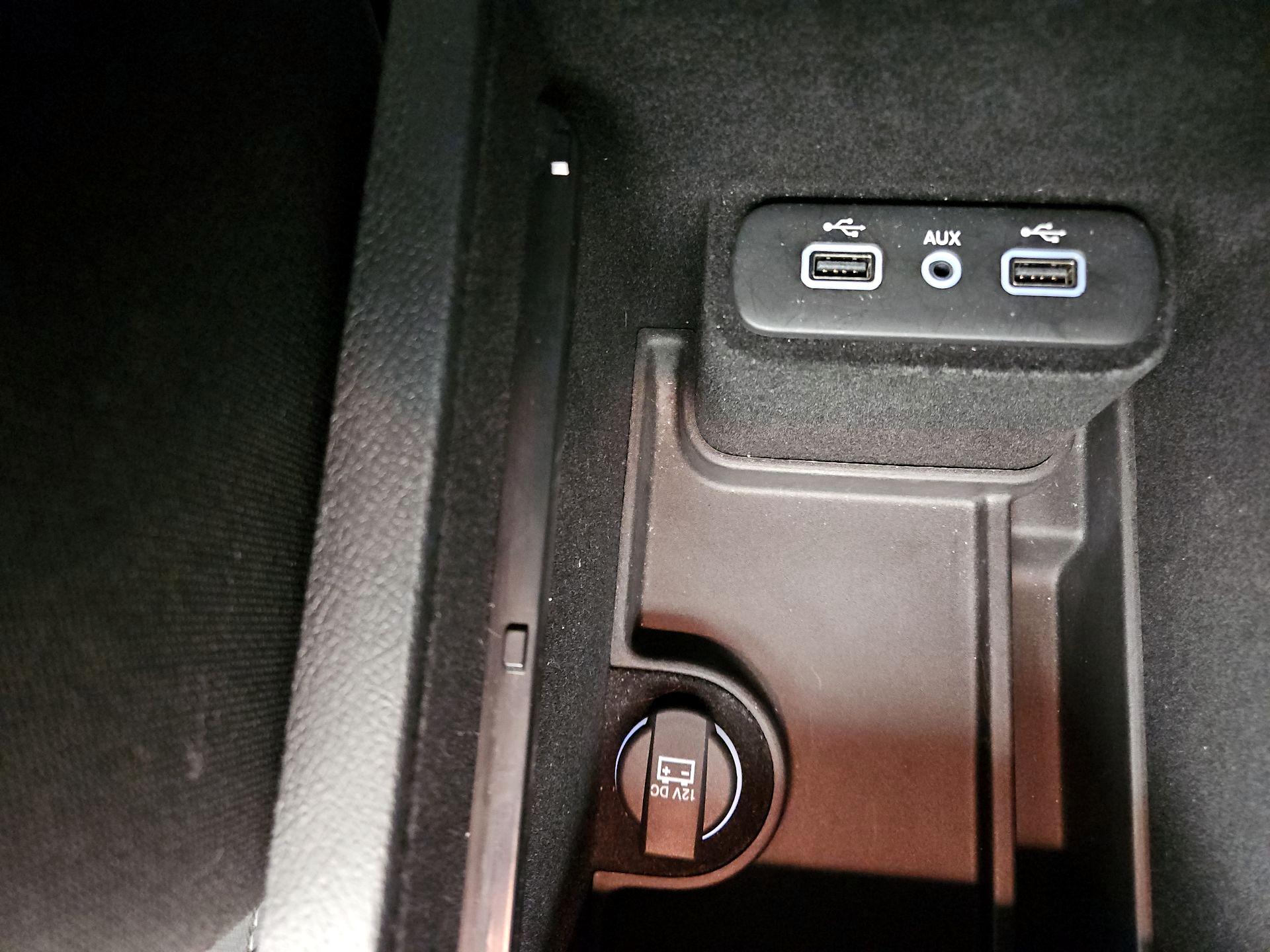 Thumbnail: 2018 Dodge Charger - 18