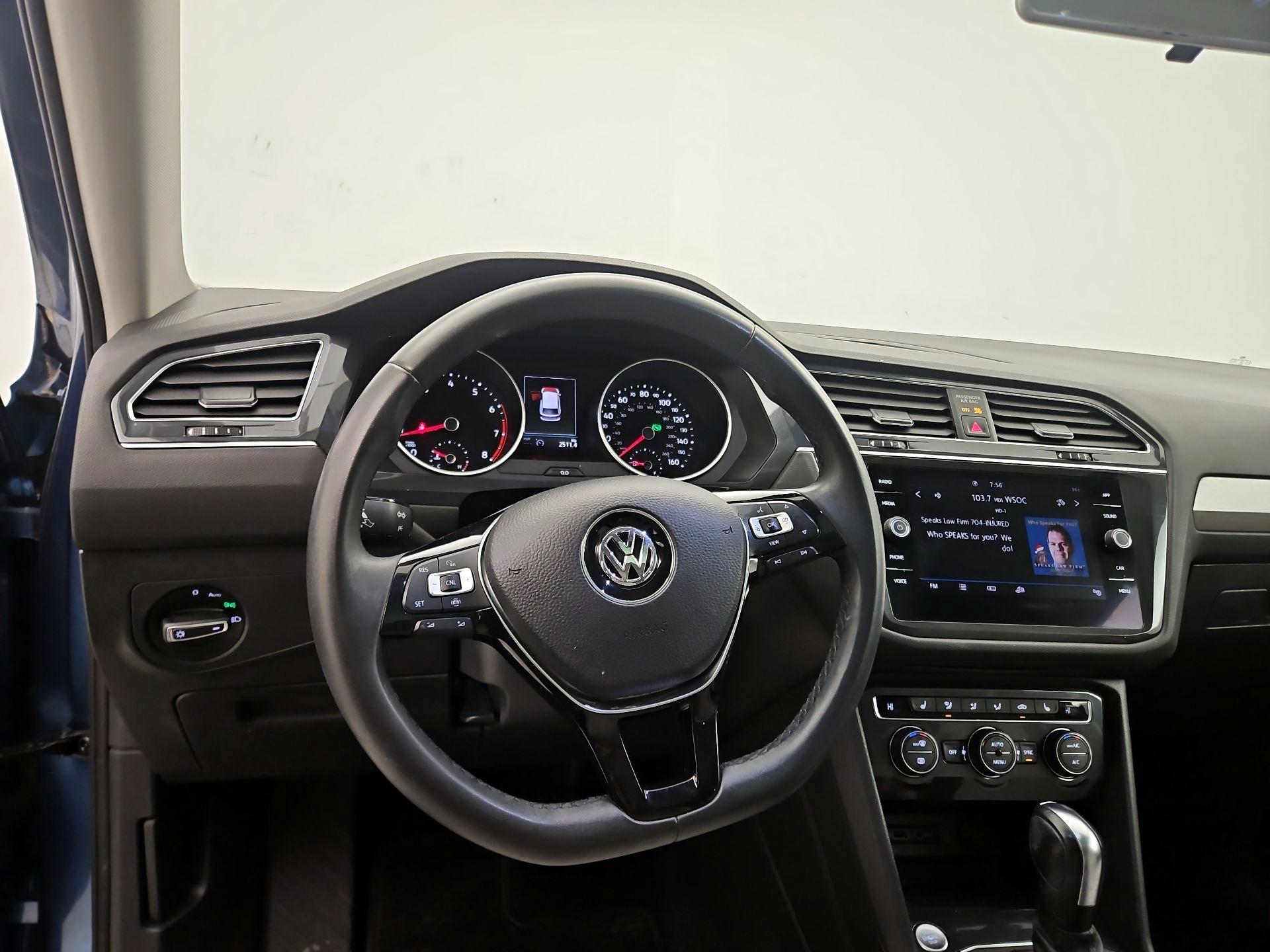 Thumbnail: 2020 Volkswagen Tiguan - 10