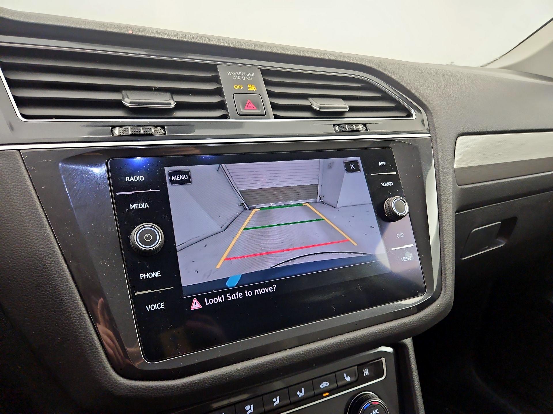 Thumbnail: 2020 Volkswagen Tiguan - 14