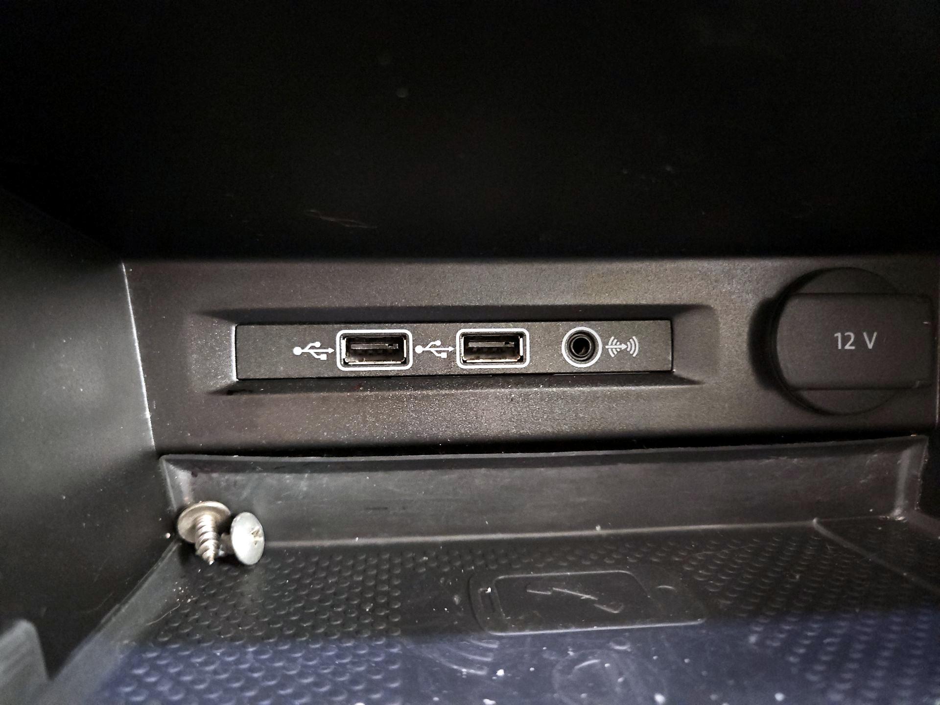 Thumbnail: 2020 Volkswagen Tiguan - 18