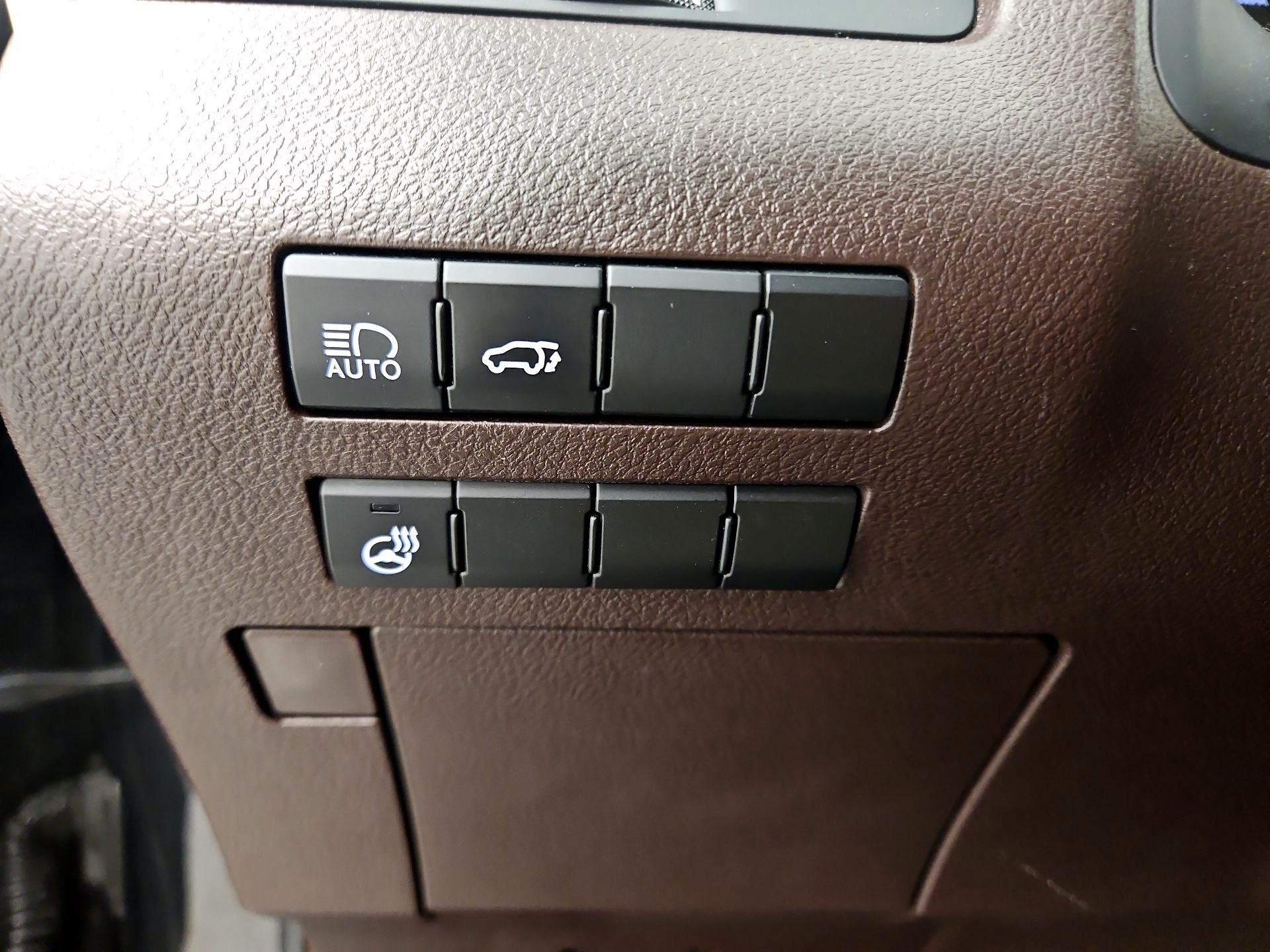 Thumbnail: 2017 Lexus RX - 13