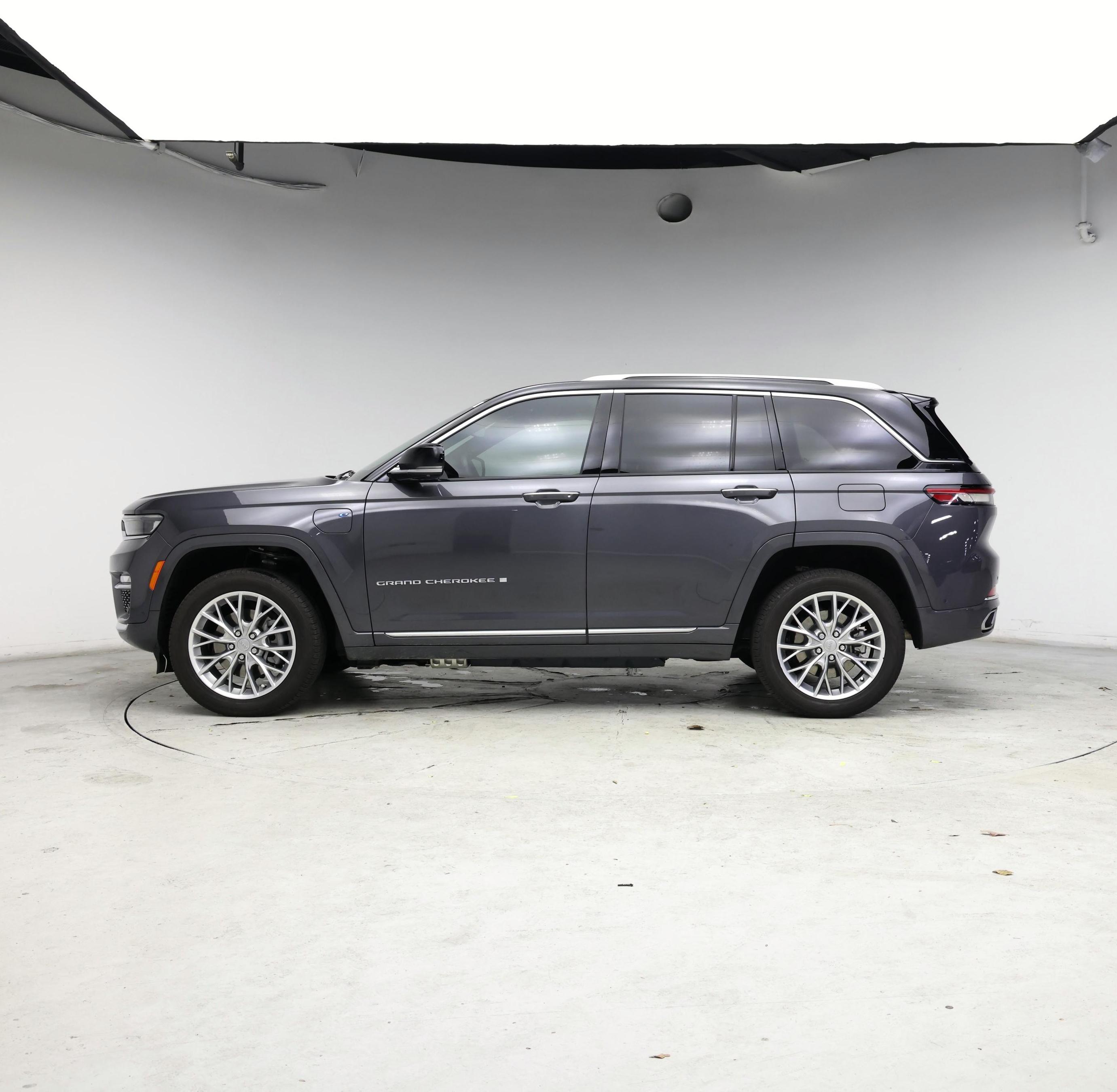 Thumbnail: 2024 Jeep Grand Cherokee - 3