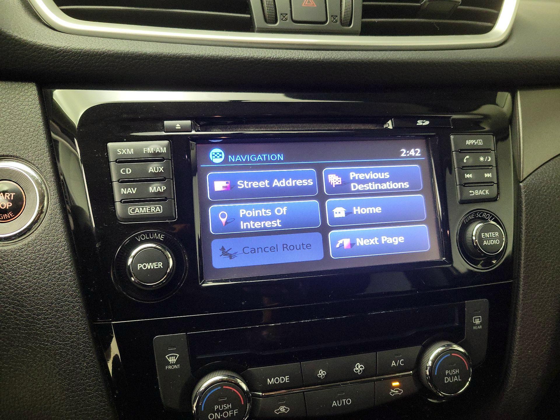 Thumbnail: 2016 Nissan Rogue - 14