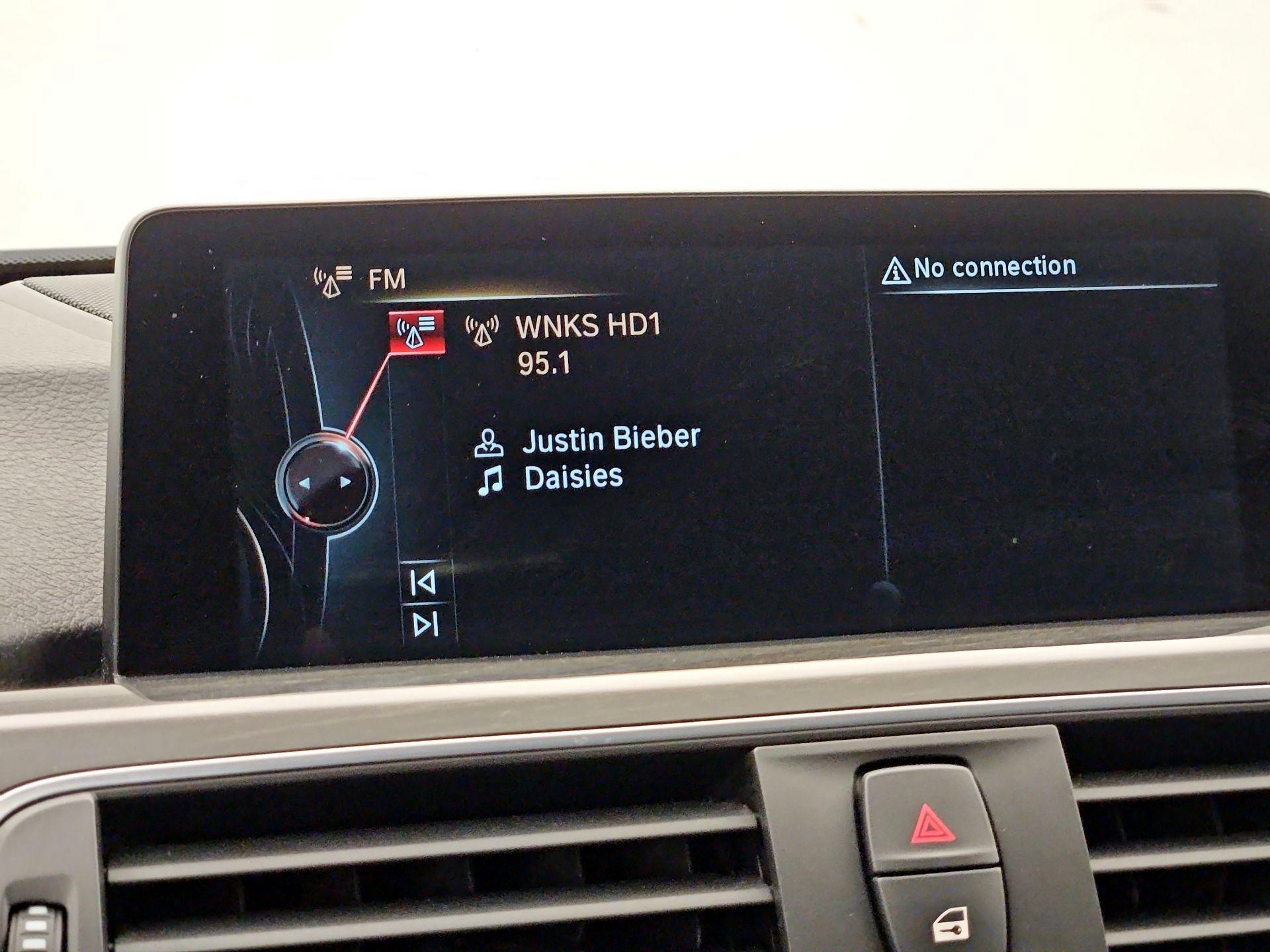 Thumbnail: 2016 BMW 3 Series - 15