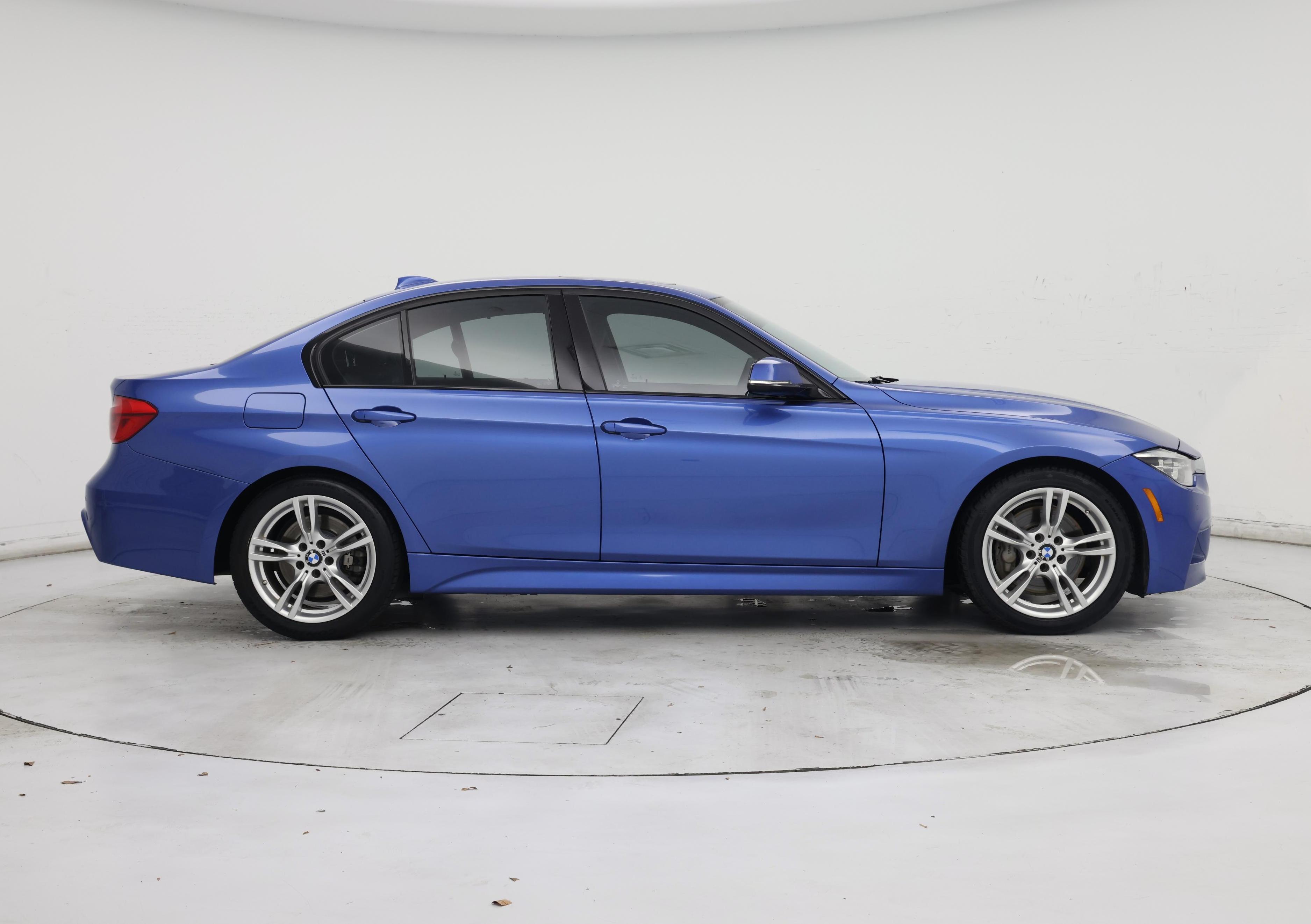Thumbnail: 2016 BMW 3 Series - 7