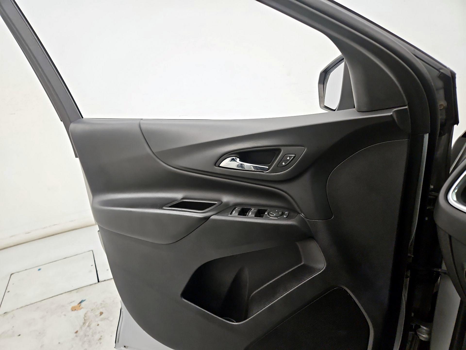 Thumbnail: 2019 Chevrolet Equinox - 12