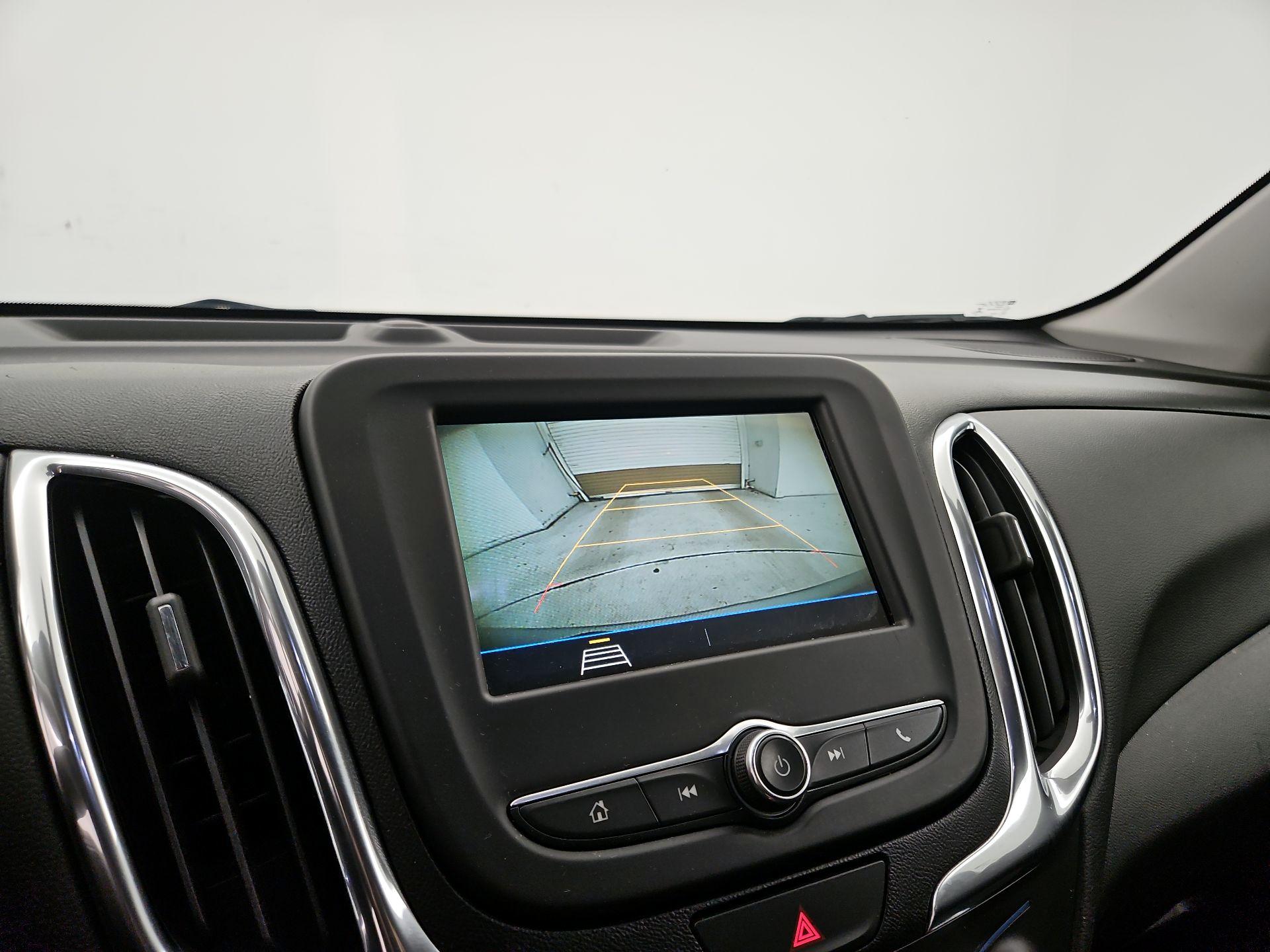 Thumbnail: 2019 Chevrolet Equinox - 14