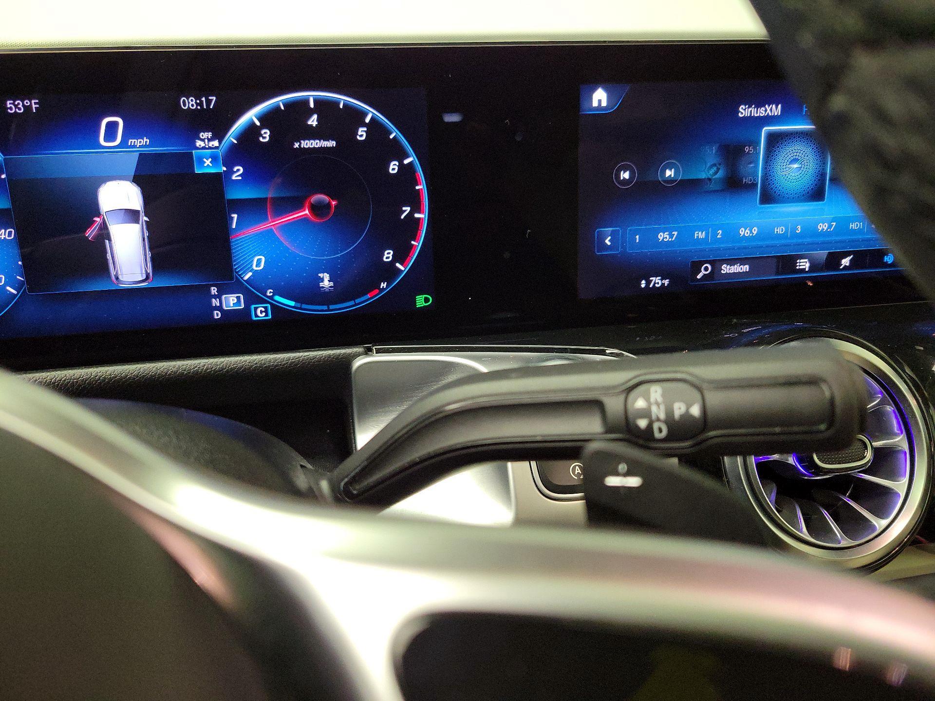 Thumbnail: 2023 Mercedes-Benz GLB - 17