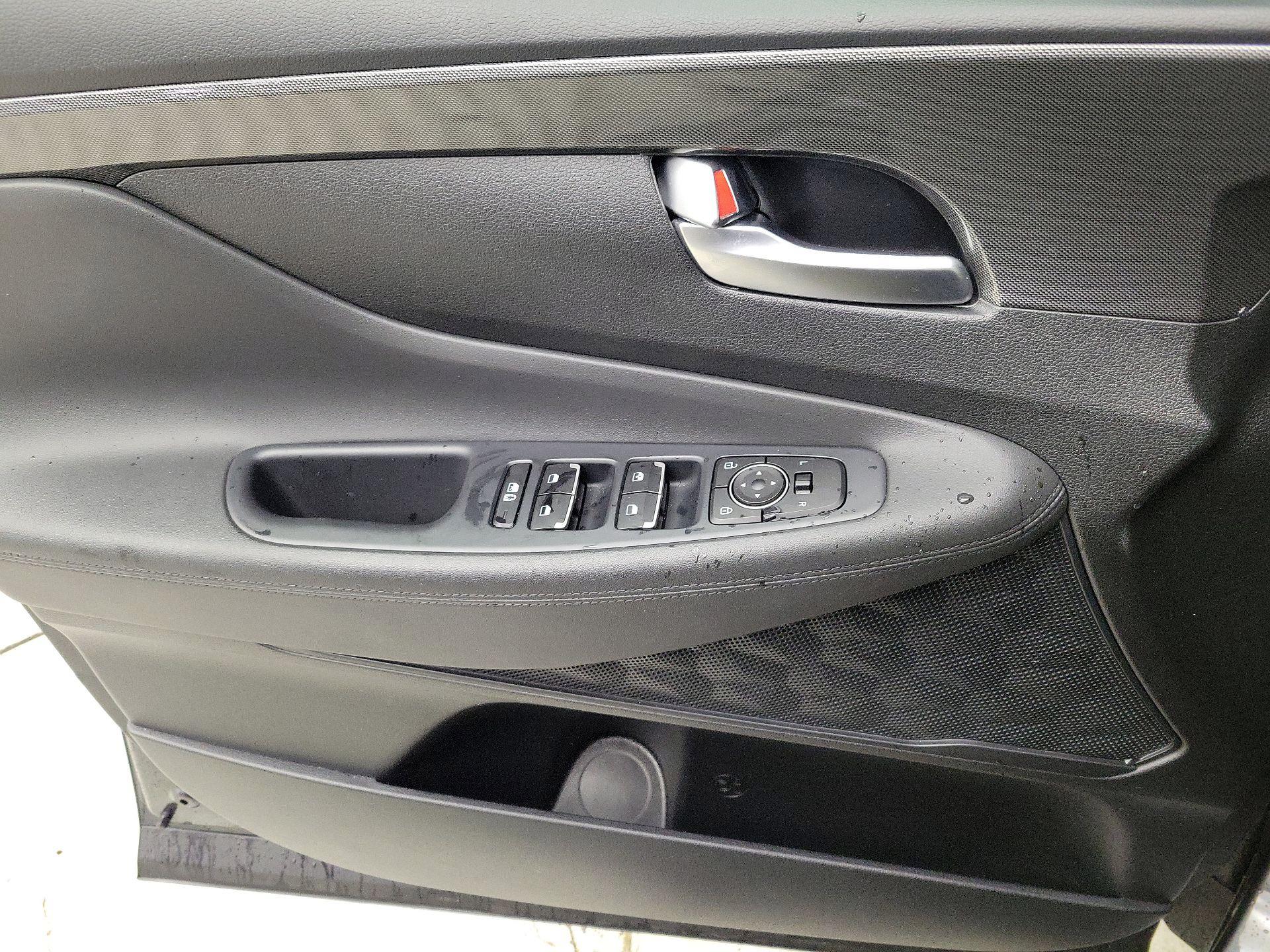 Thumbnail: 2022 Hyundai Santa Fe - 12