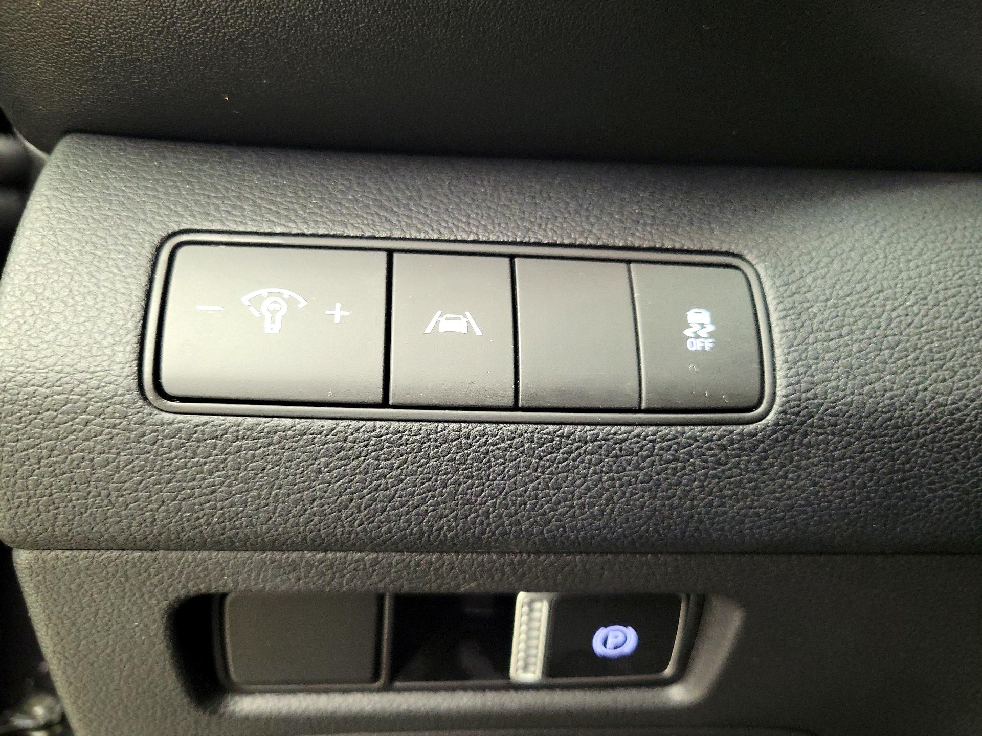 Thumbnail: 2022 Hyundai Santa Fe - 13