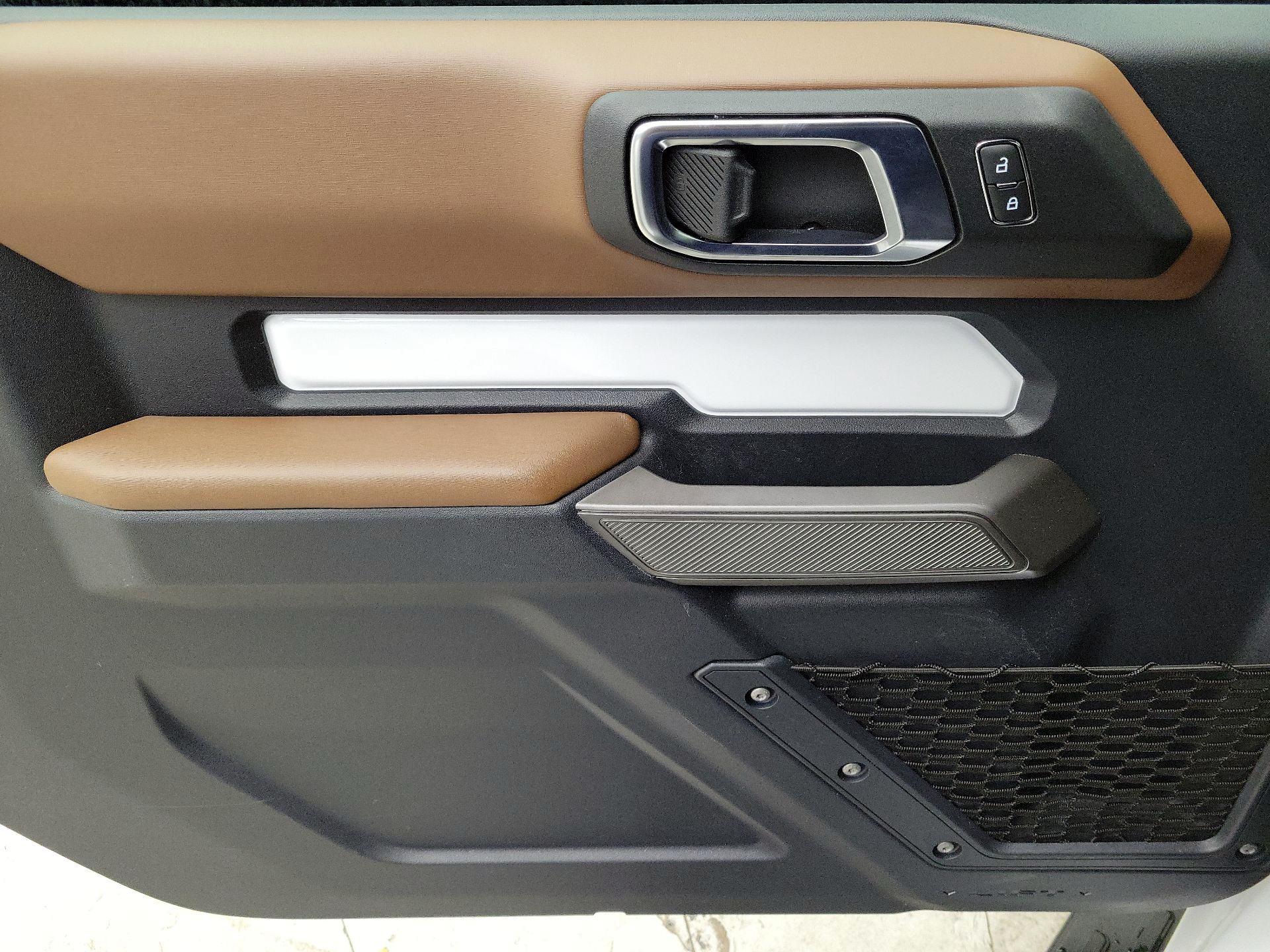 Thumbnail: 2022 Ford Bronco - 12