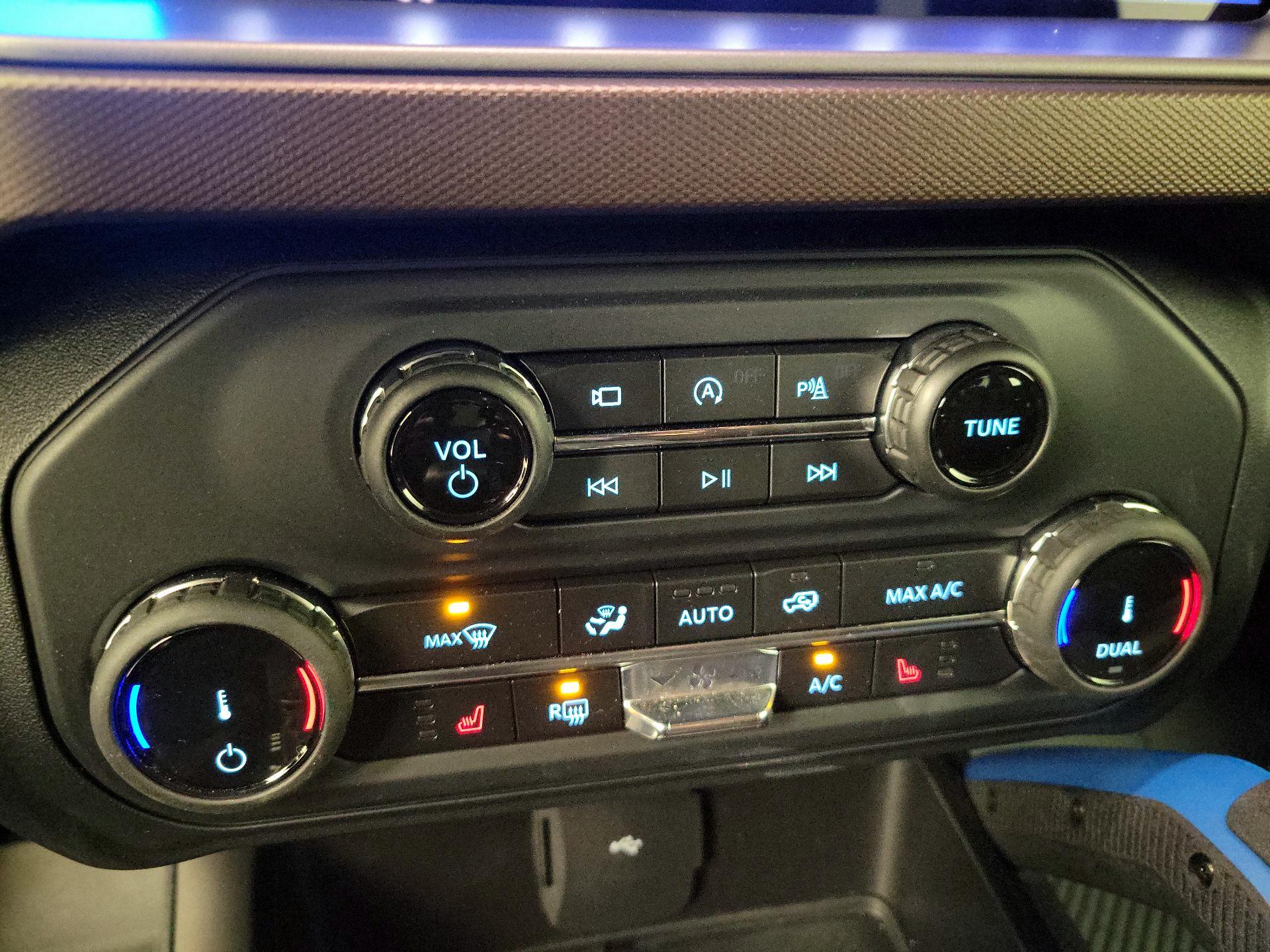 Thumbnail: 2022 Ford Bronco - 17