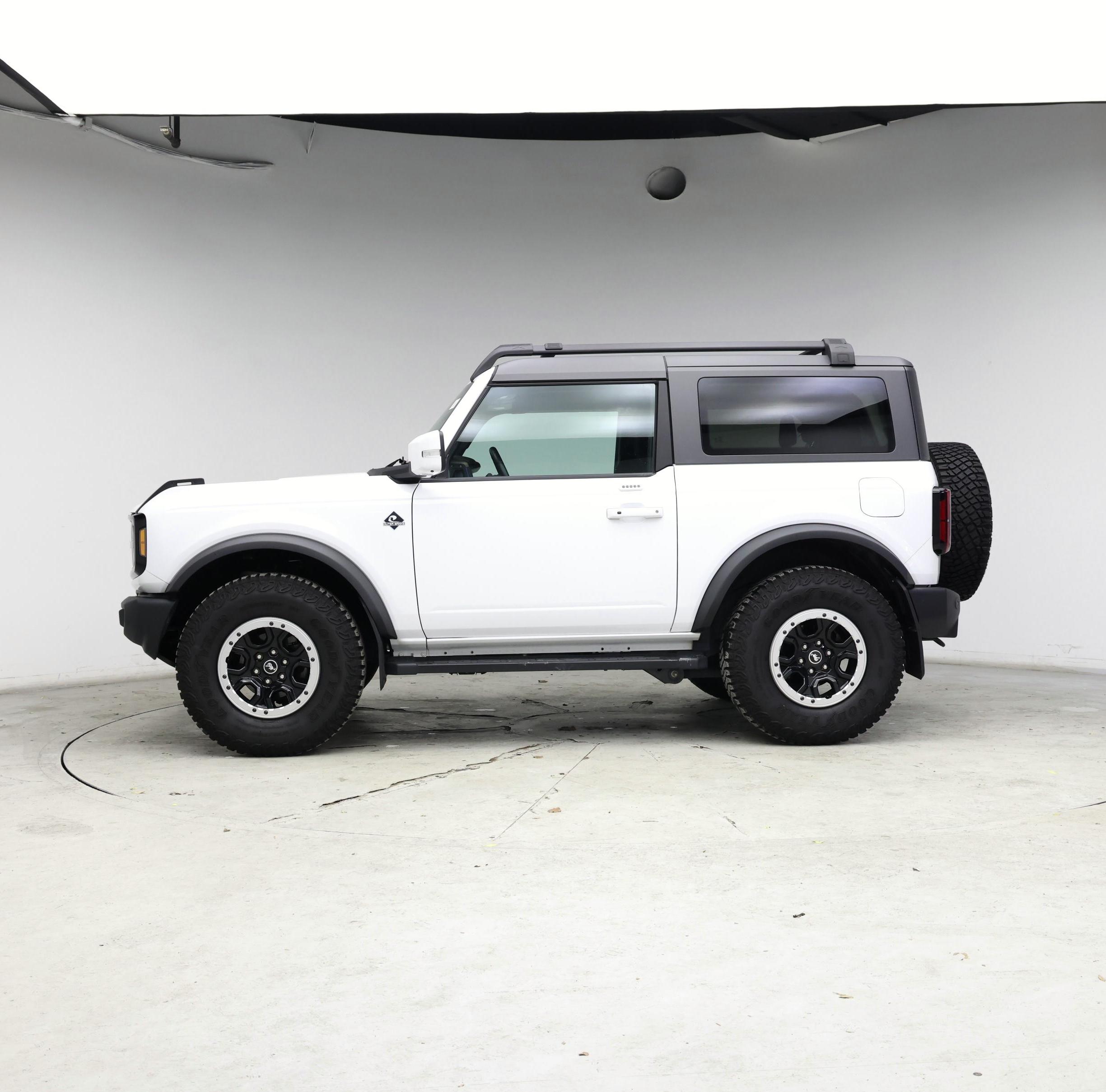 Thumbnail: 2022 Ford Bronco - 3