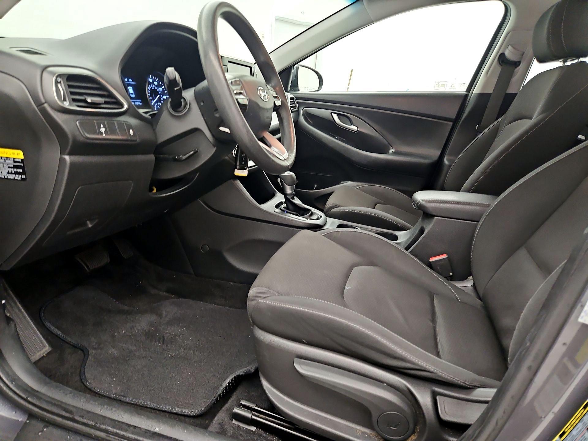 Thumbnail: 2019 Hyundai Elantra - 11