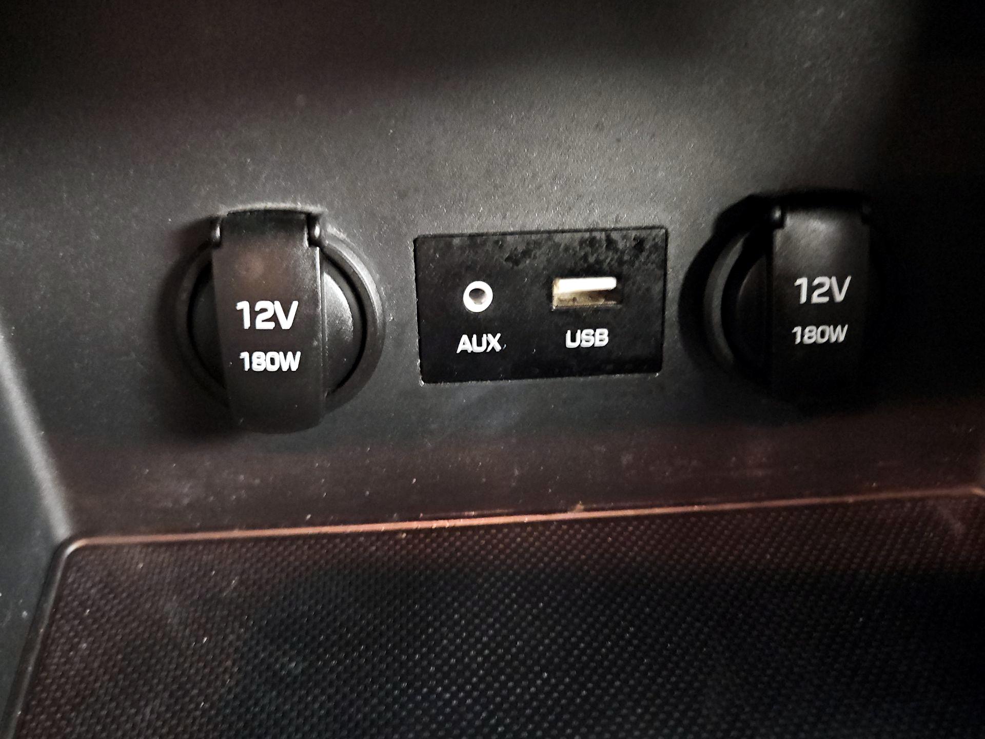 Thumbnail: 2019 Hyundai Elantra - 18