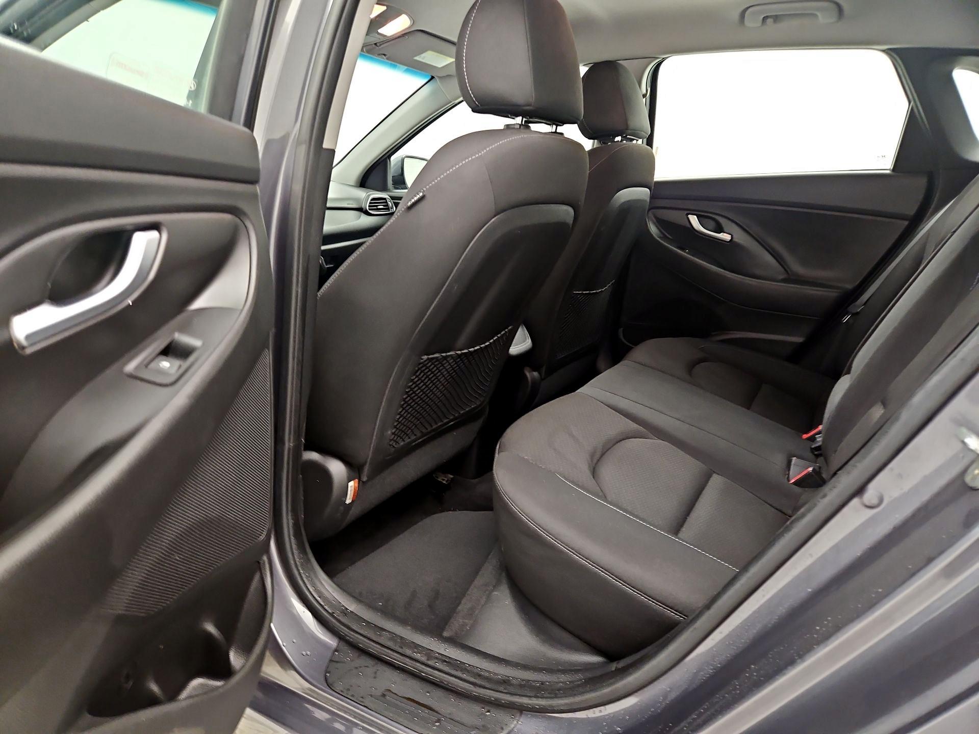 Thumbnail: 2019 Hyundai Elantra - 19