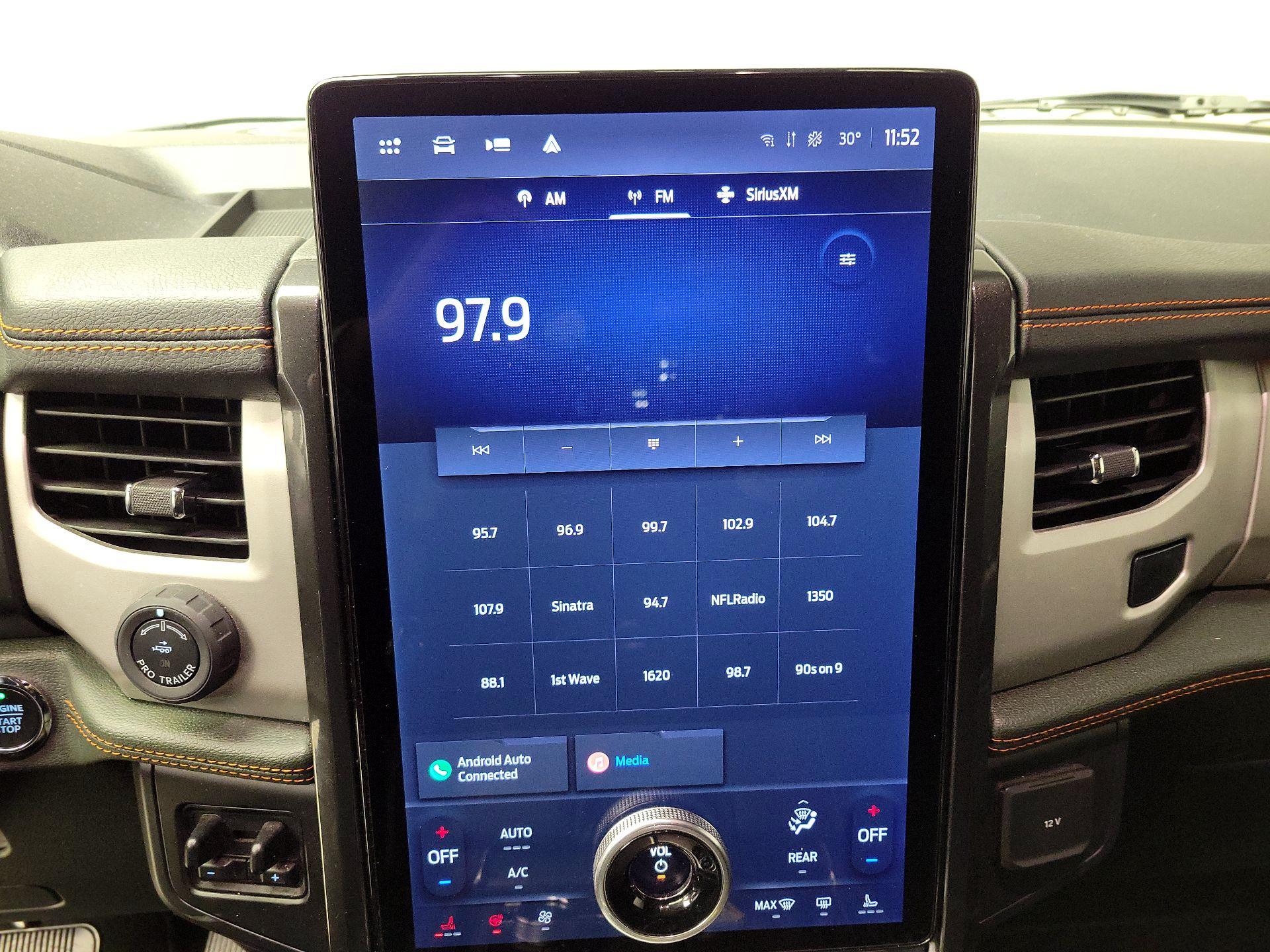 Thumbnail: 2022 Ford Expedition - 16