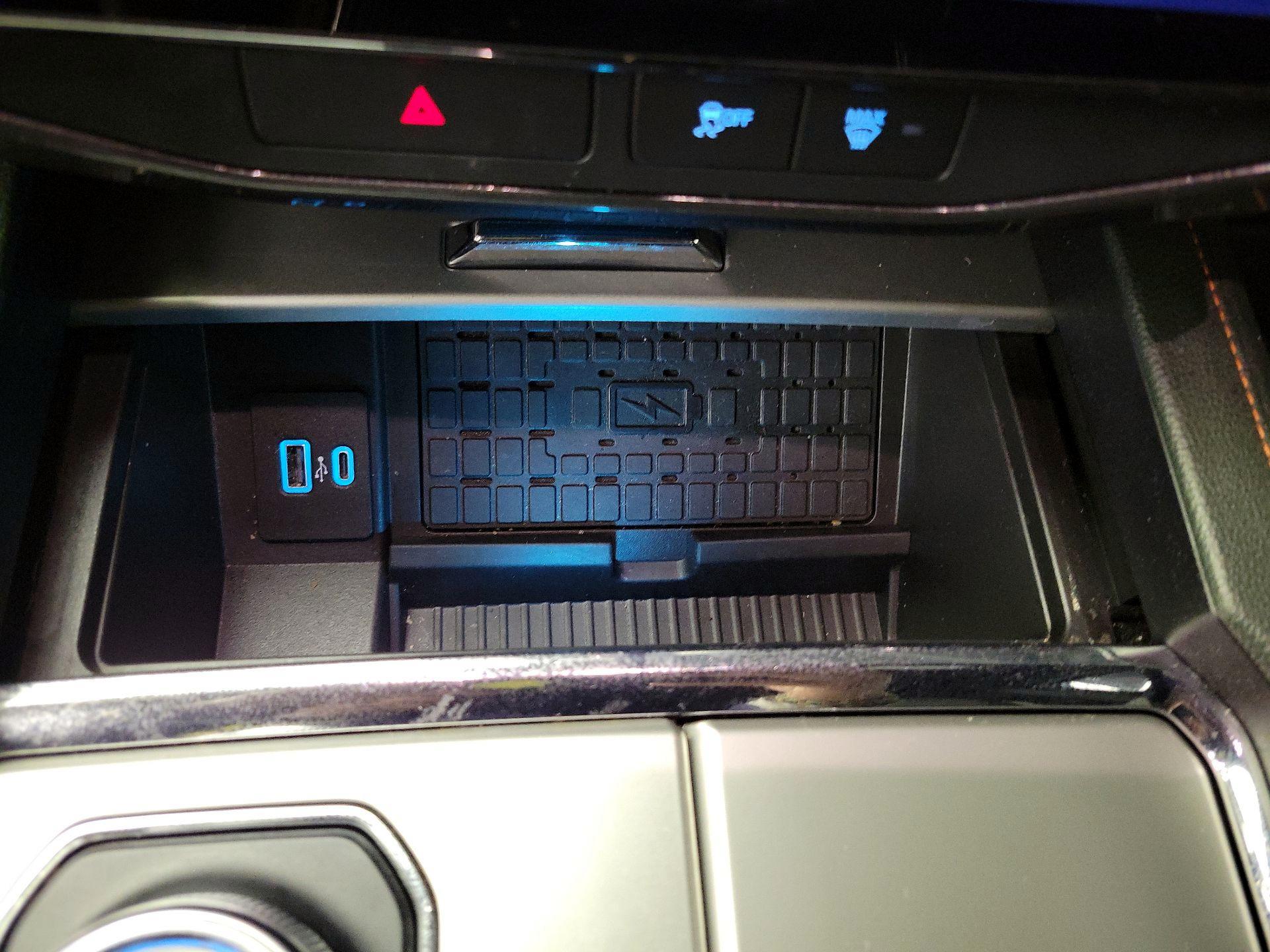 Thumbnail: 2022 Ford Expedition - 19