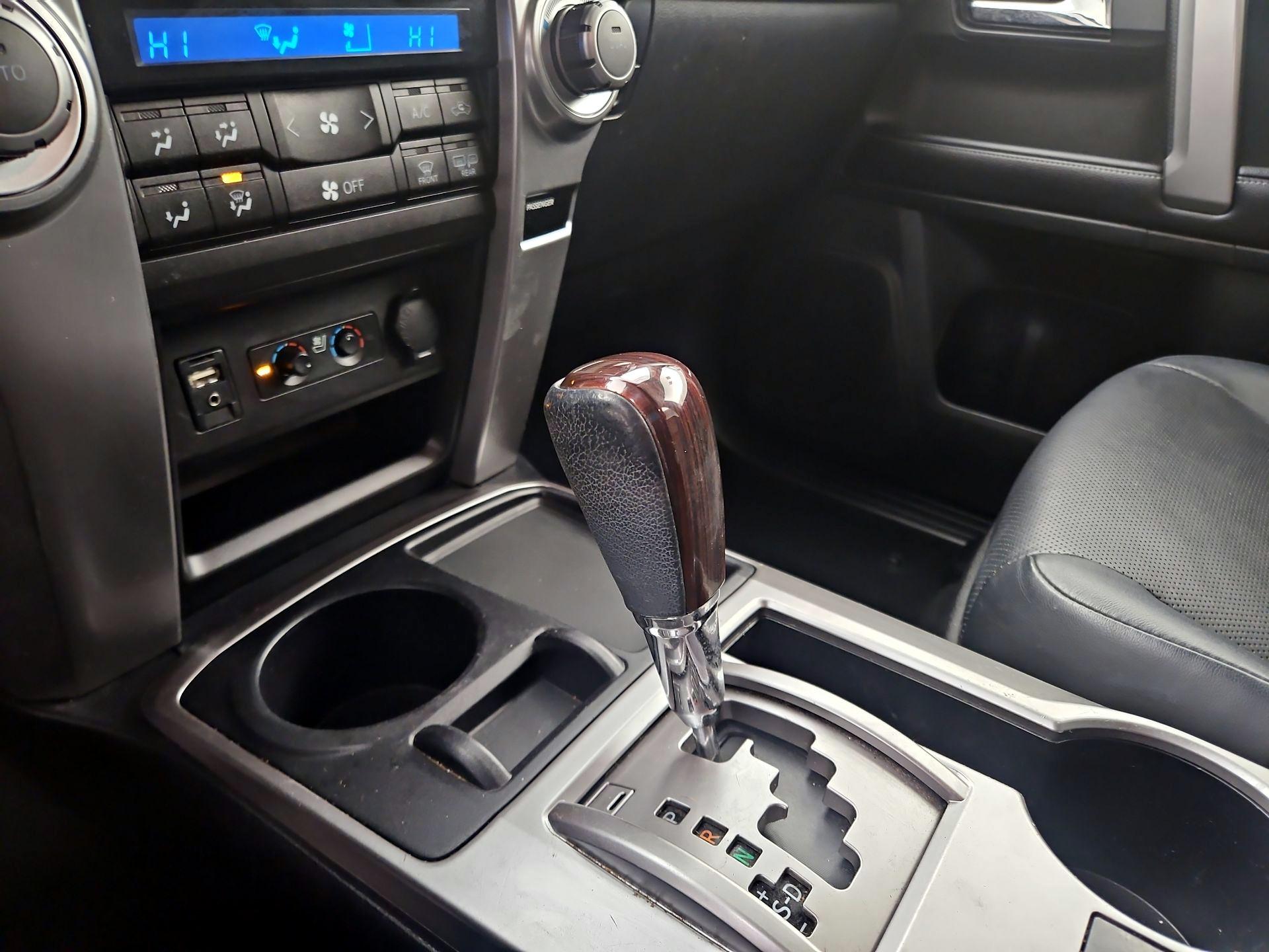 Thumbnail: 2017 Toyota 4Runner - 18