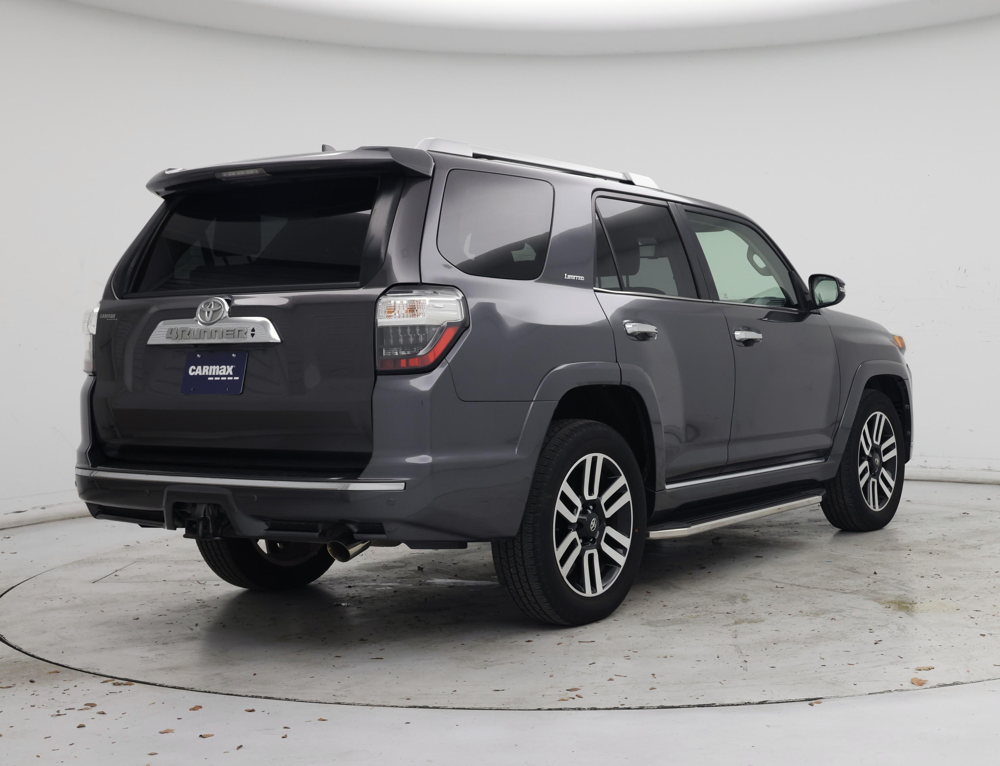 Thumbnail: 2017 Toyota 4Runner - 8