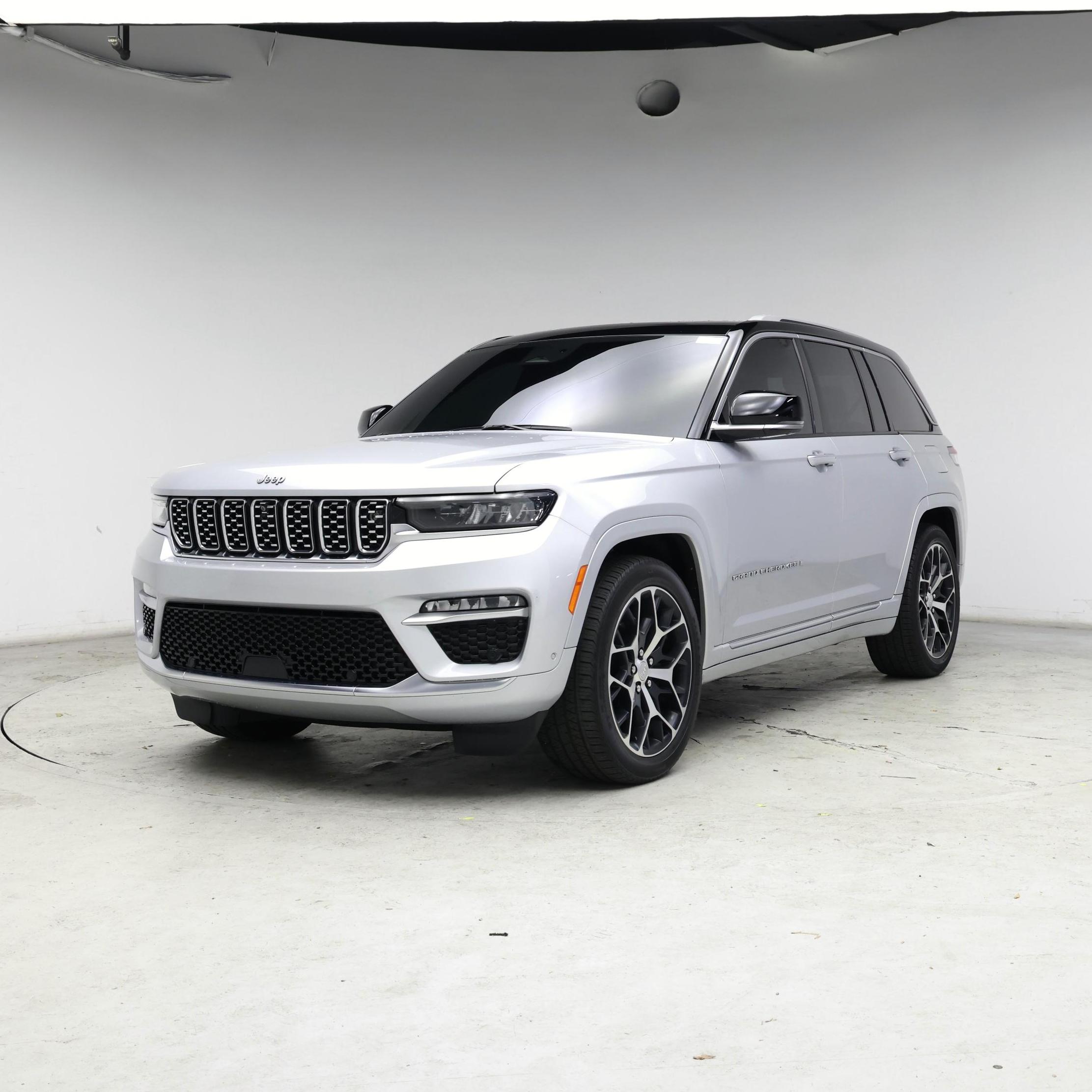 Thumbnail: 2023 Jeep Grand Cherokee - 4