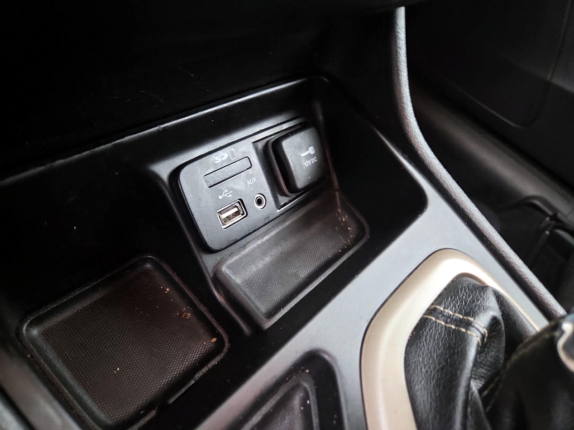 Thumbnail: 2018 Jeep Cherokee - 18