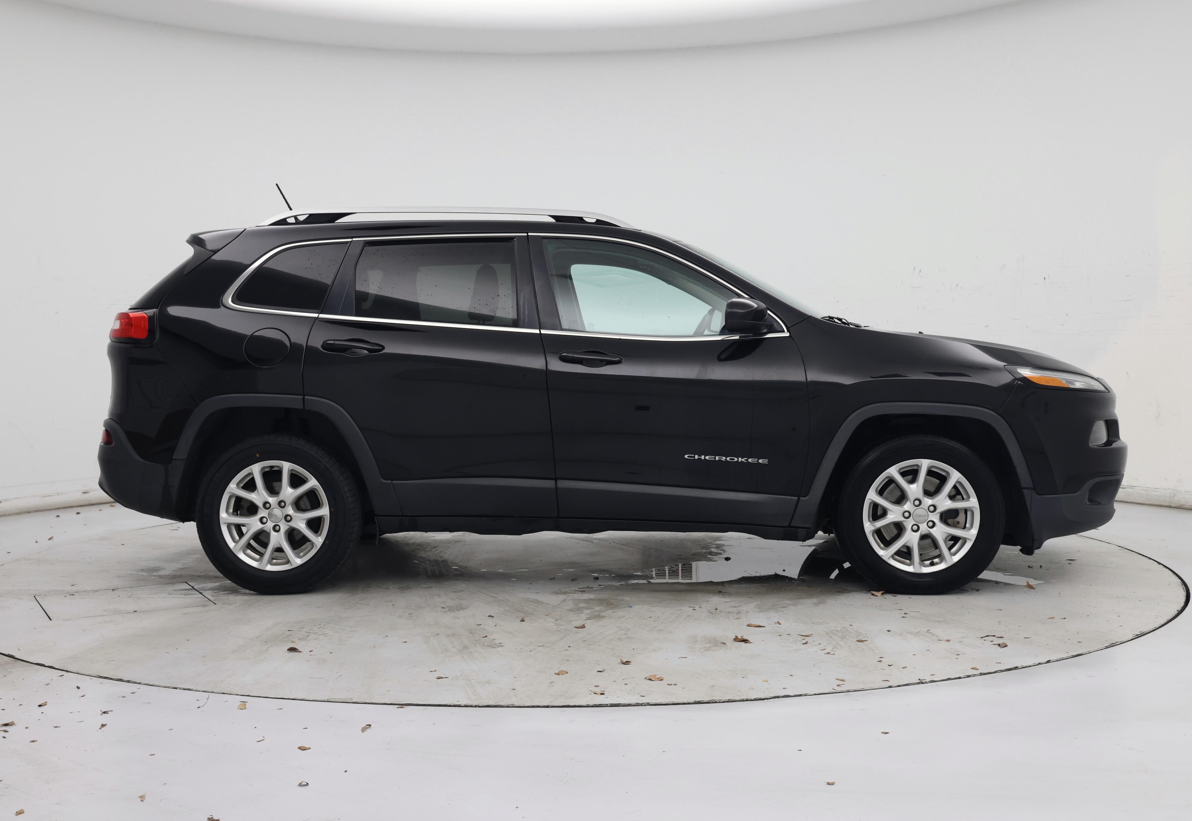 Thumbnail: 2018 Jeep Cherokee - 7