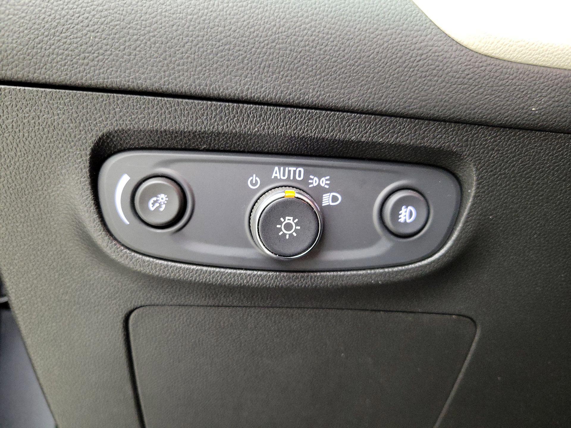 Thumbnail: 2022 Buick Encore GX - 13