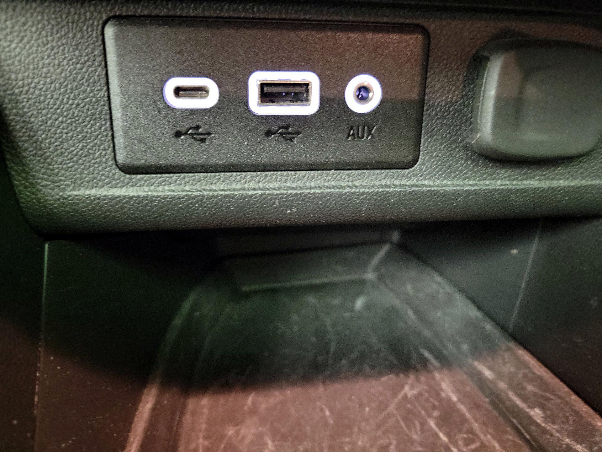 Thumbnail: 2022 Buick Encore GX - 18