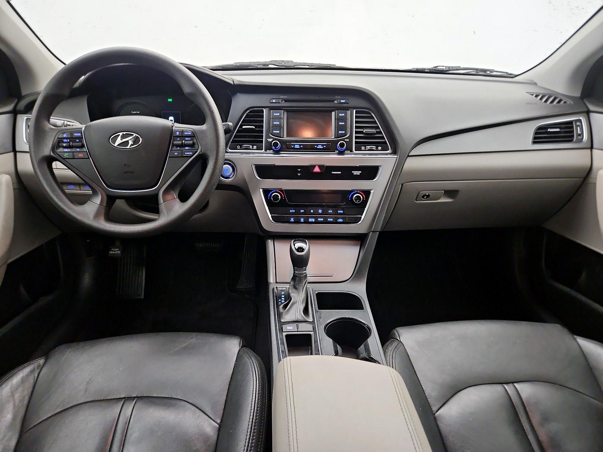 Thumbnail: 2016 Hyundai Sonata - 9