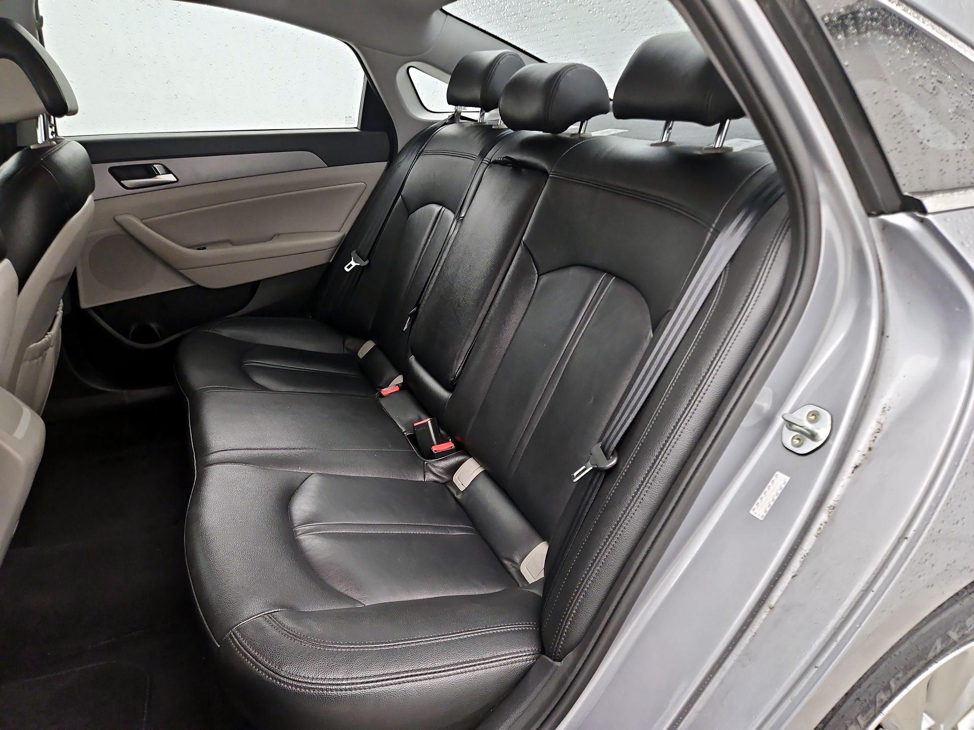 Thumbnail: 2016 Hyundai Sonata - 19