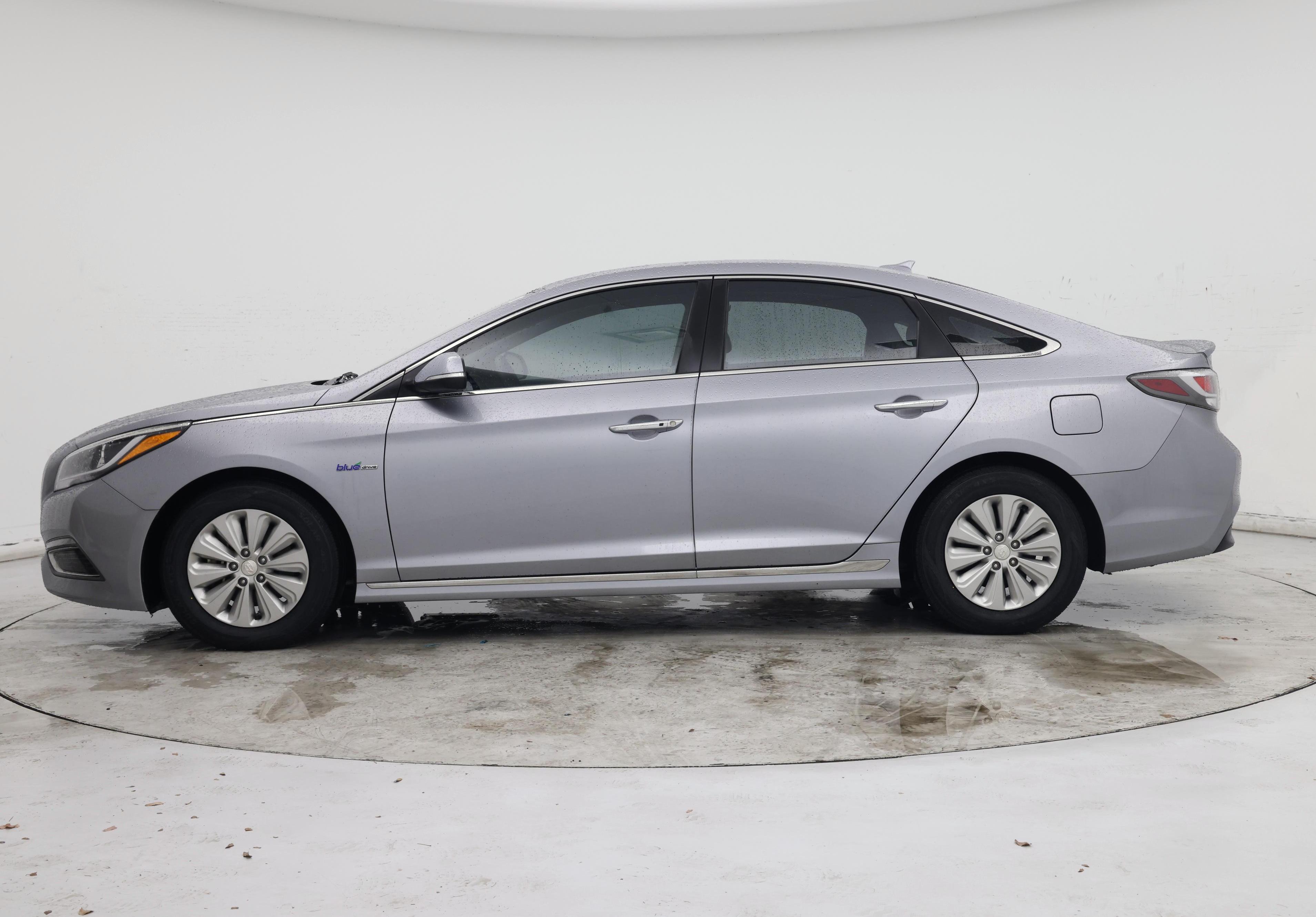 Thumbnail: 2016 Hyundai Sonata - 3