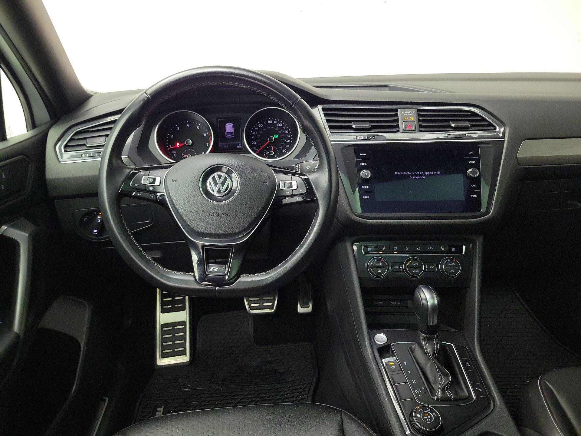 Thumbnail: 2021 Volkswagen Tiguan - 10