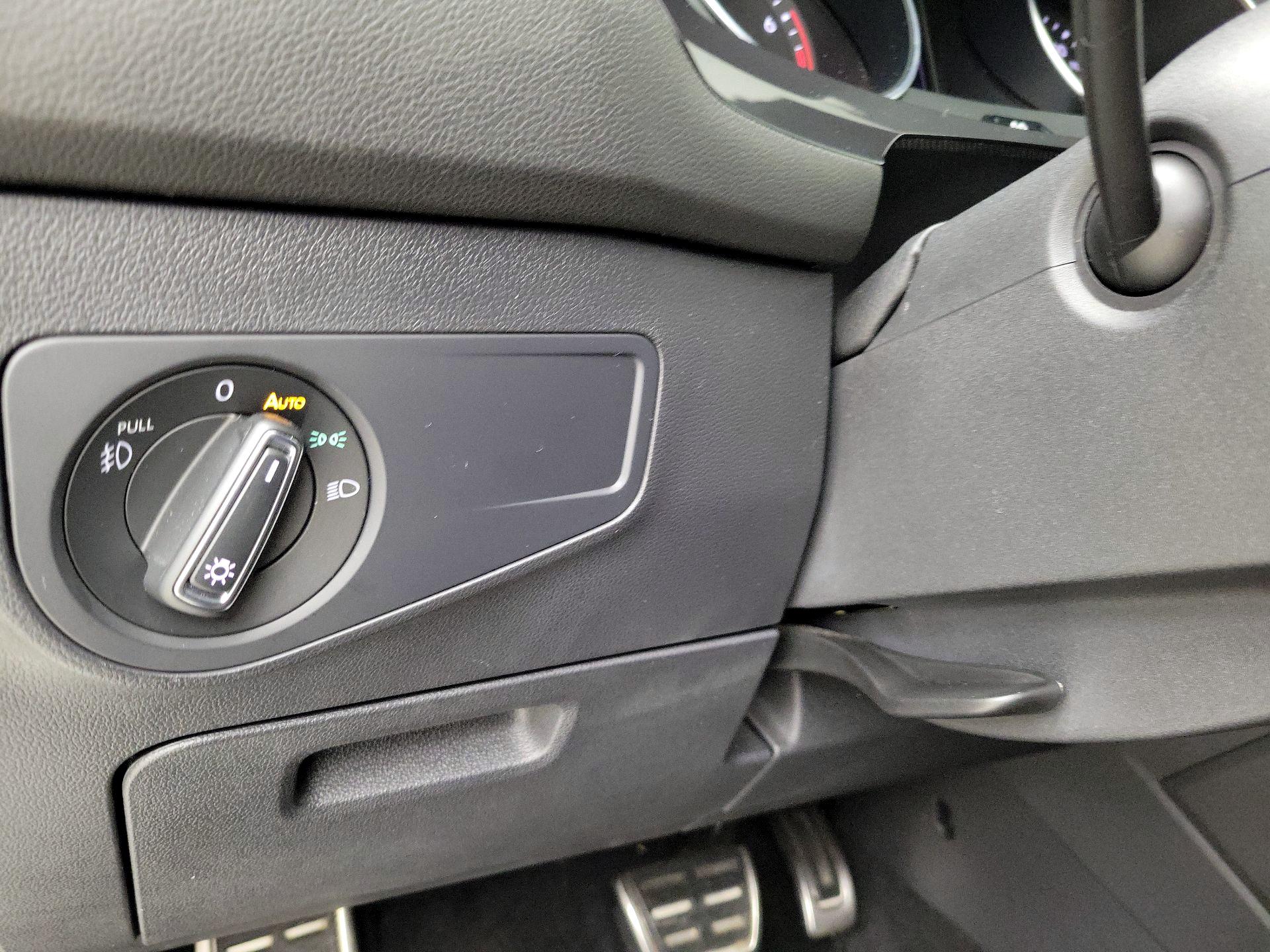 Thumbnail: 2021 Volkswagen Tiguan - 13