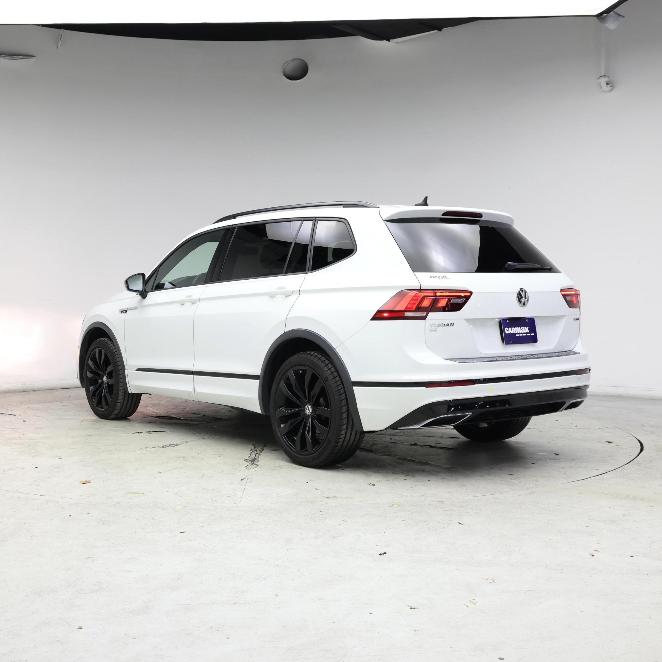 Thumbnail: 2021 Volkswagen Tiguan - 2