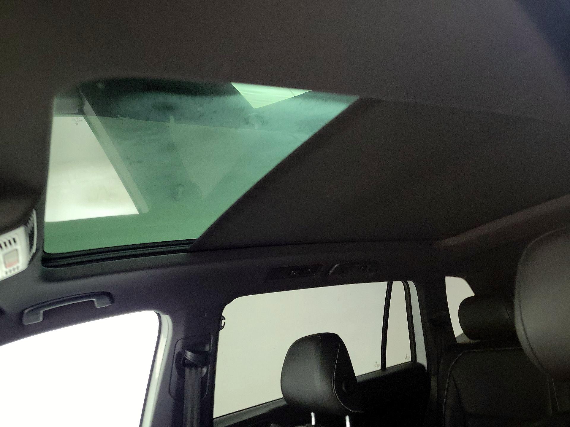 Thumbnail: 2021 Volkswagen Tiguan - 19