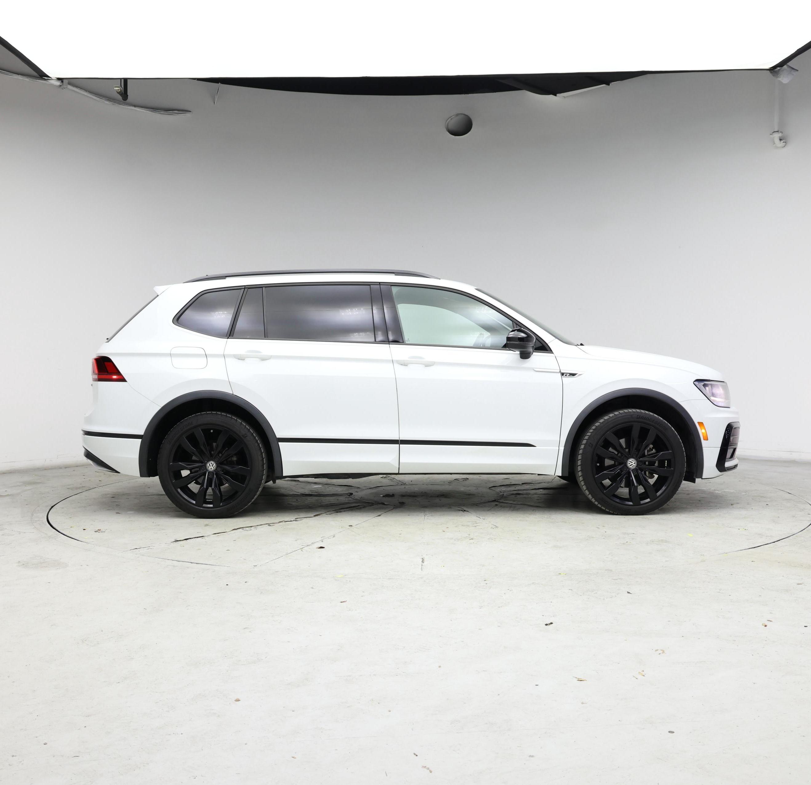 Thumbnail: 2021 Volkswagen Tiguan - 7