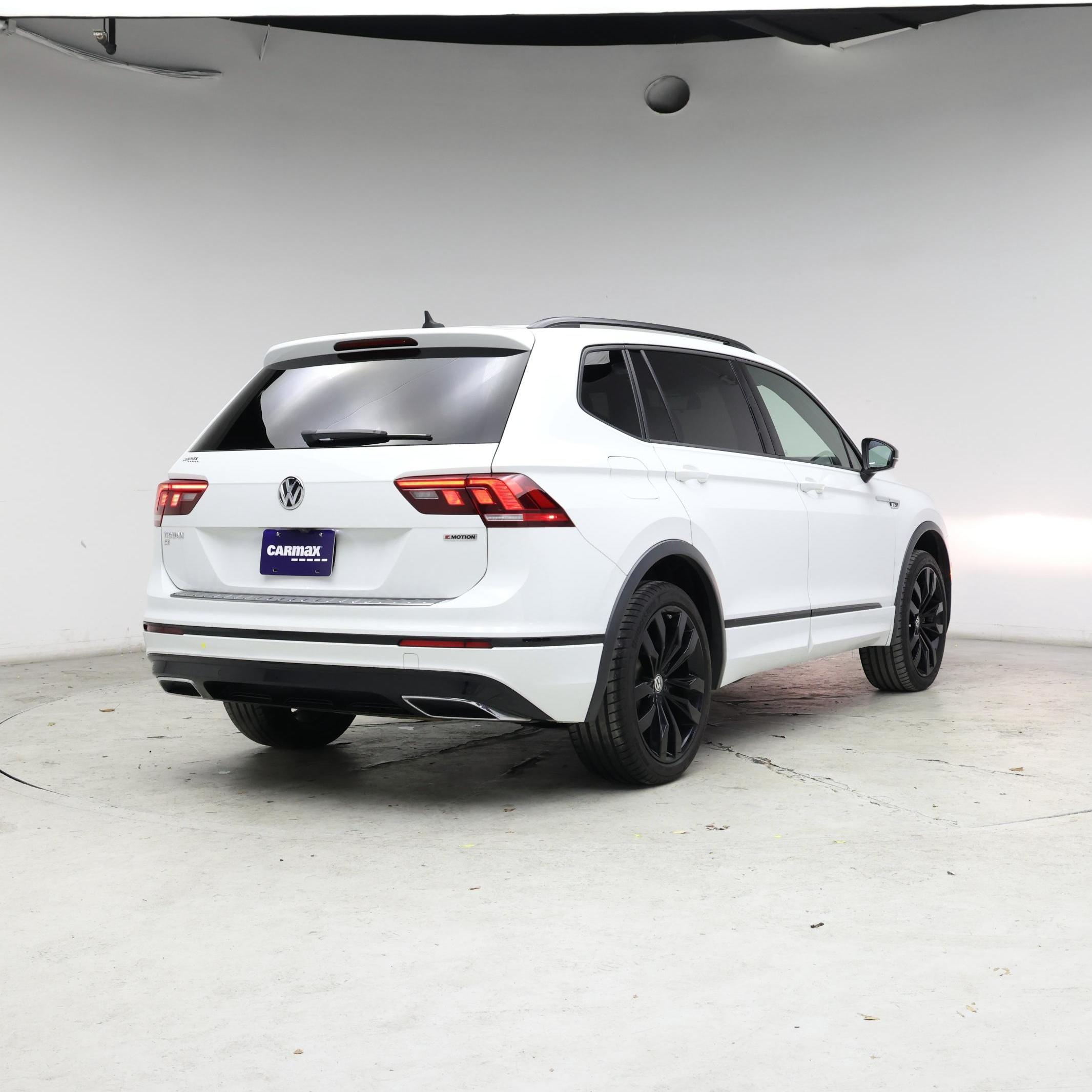 Thumbnail: 2021 Volkswagen Tiguan - 8