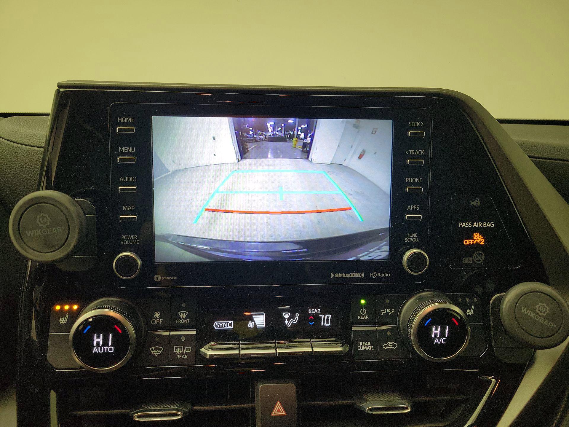 Thumbnail: 2021 Toyota Highlander - 15