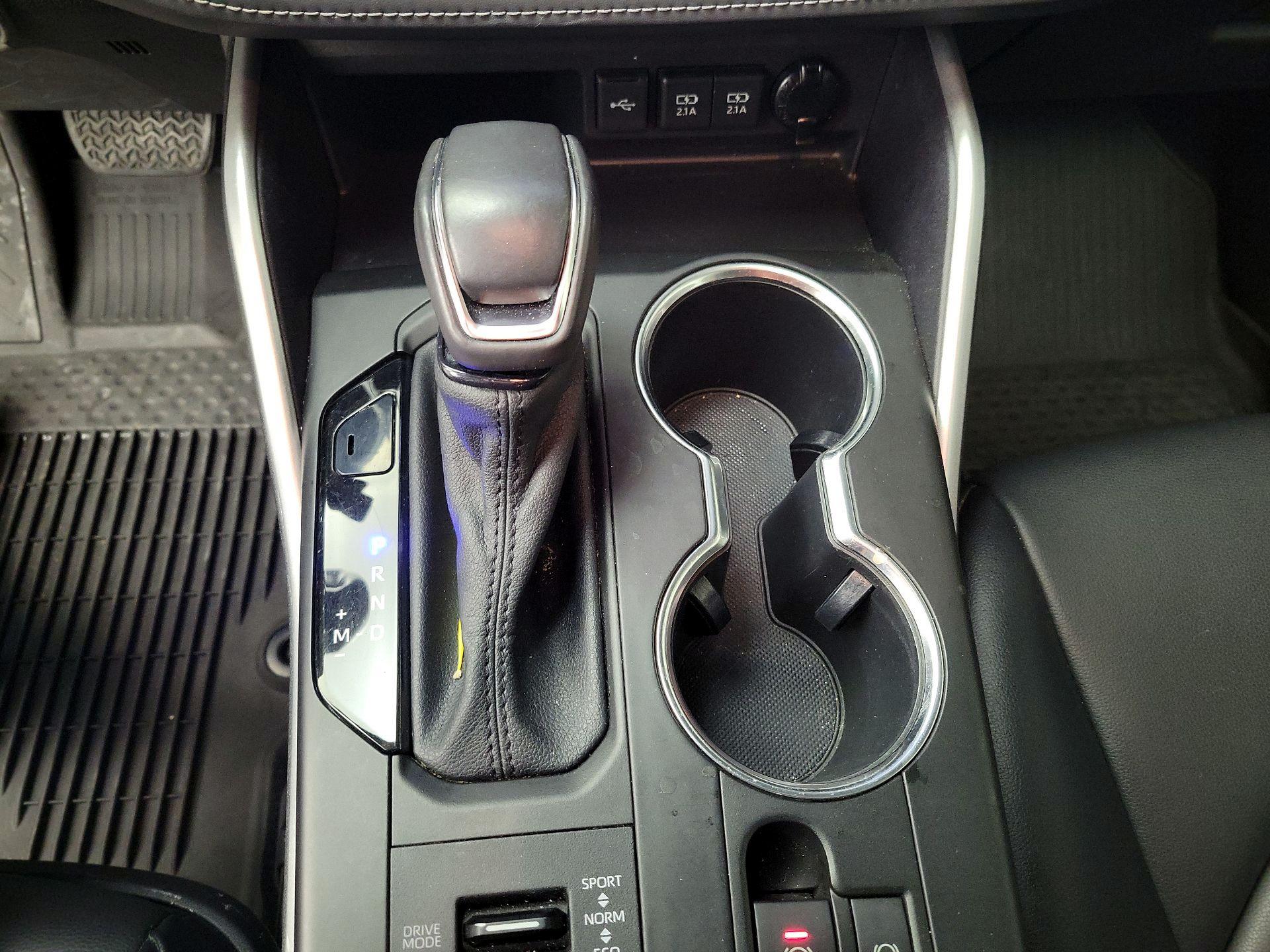 Thumbnail: 2021 Toyota Highlander - 18