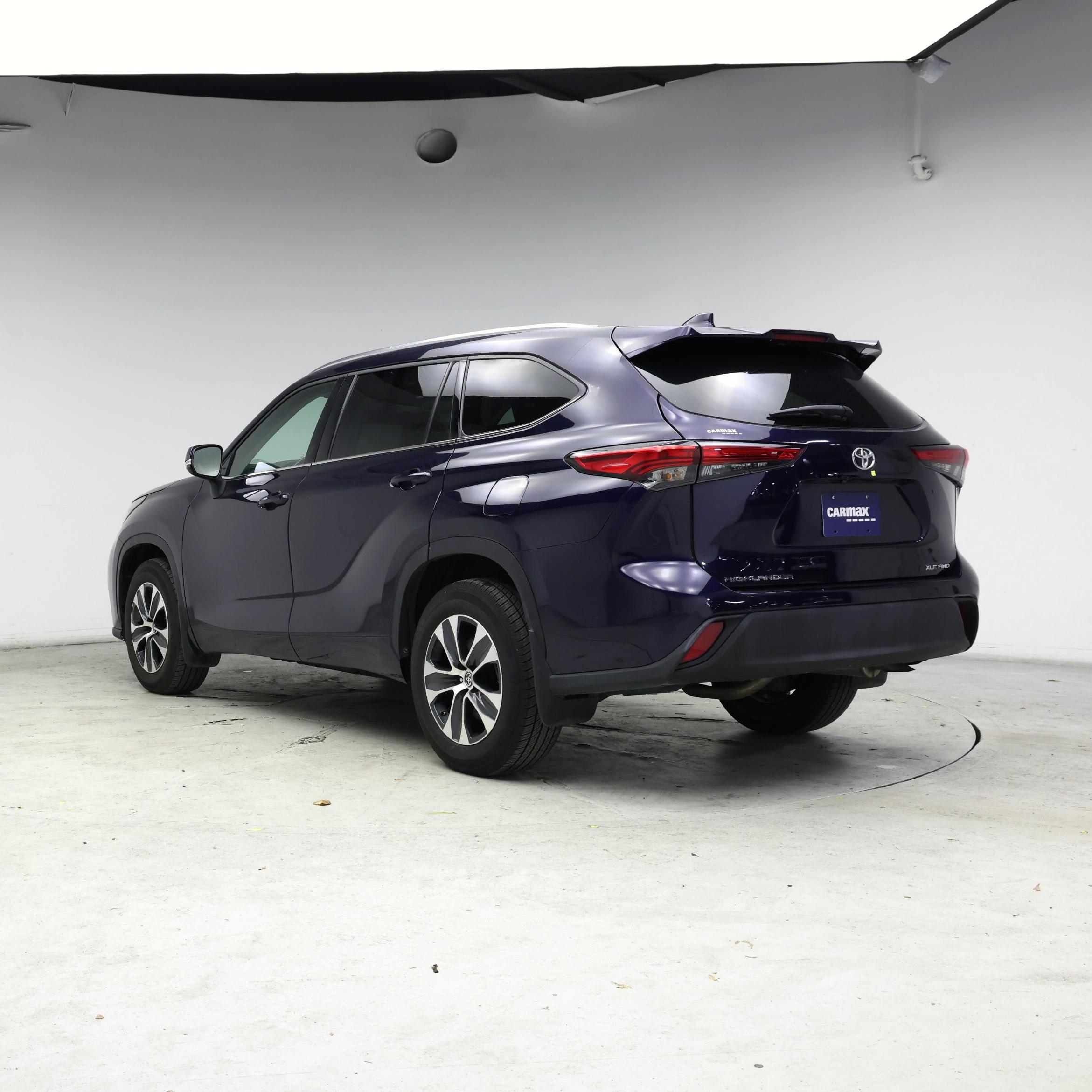 Thumbnail: 2021 Toyota Highlander - 2