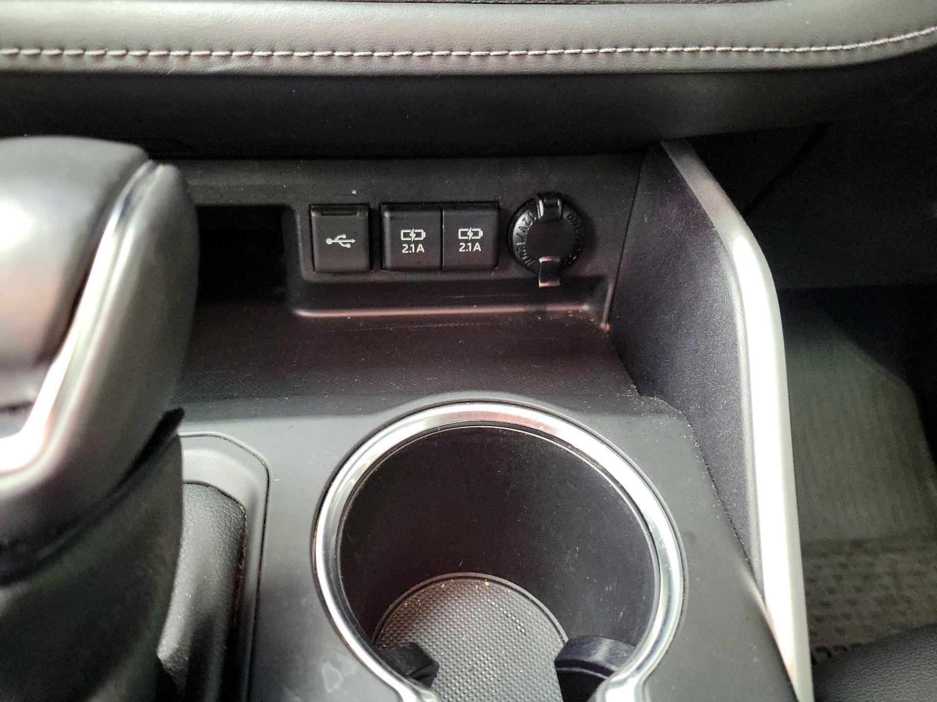 Thumbnail: 2021 Toyota Highlander - 19