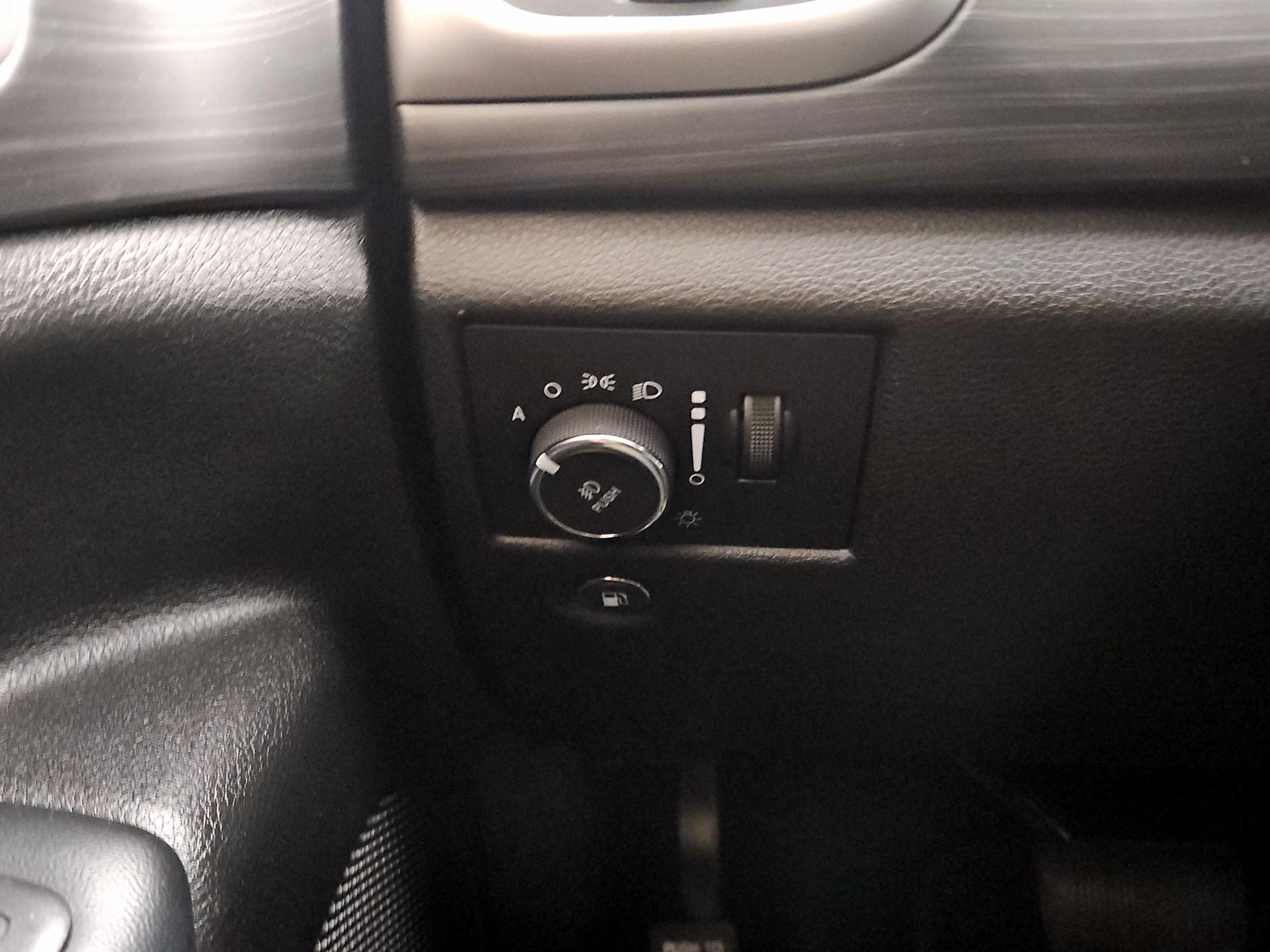 Thumbnail: 2020 Jeep Grand Cherokee - 13